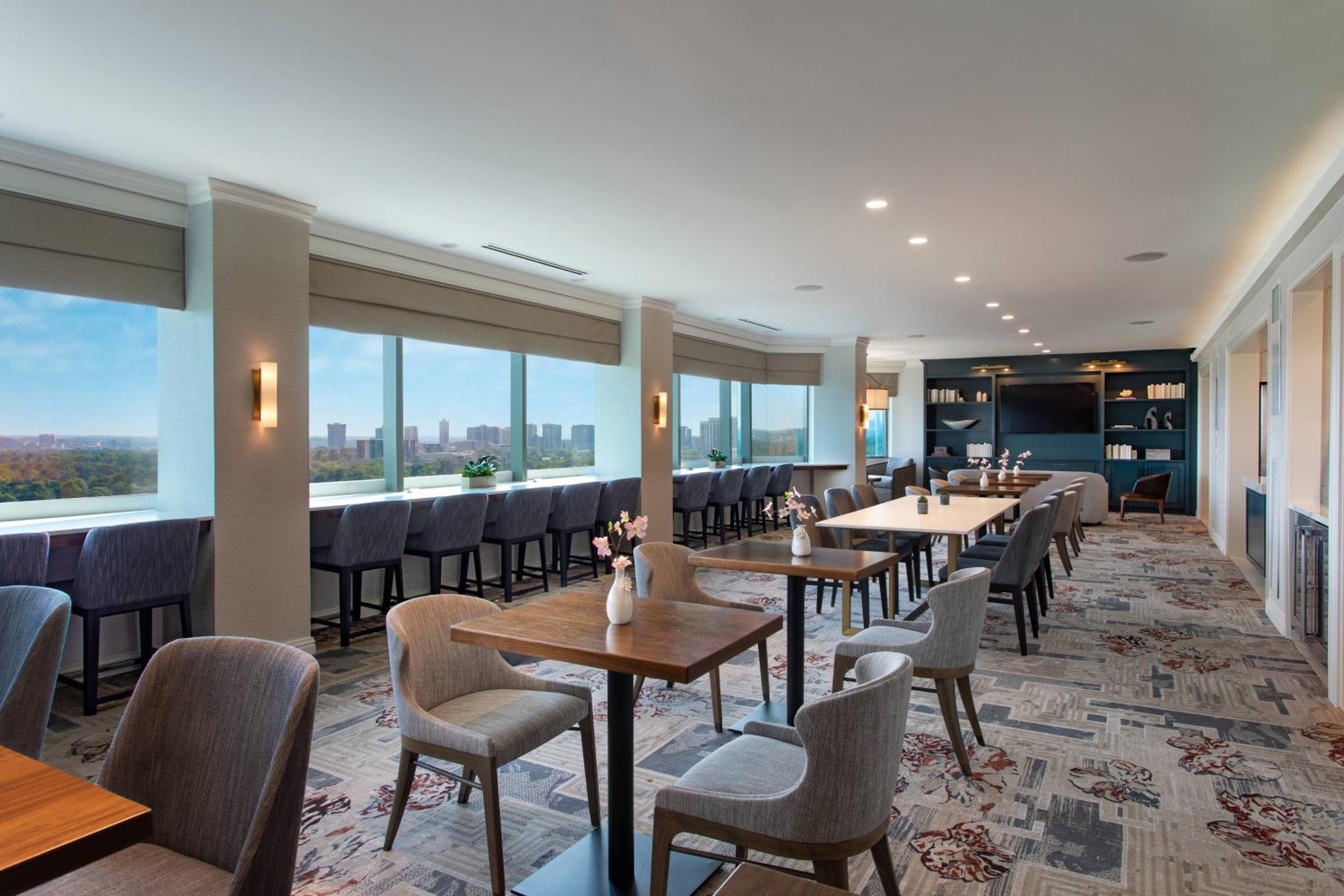 King Room - Concierge Level - Photo 6