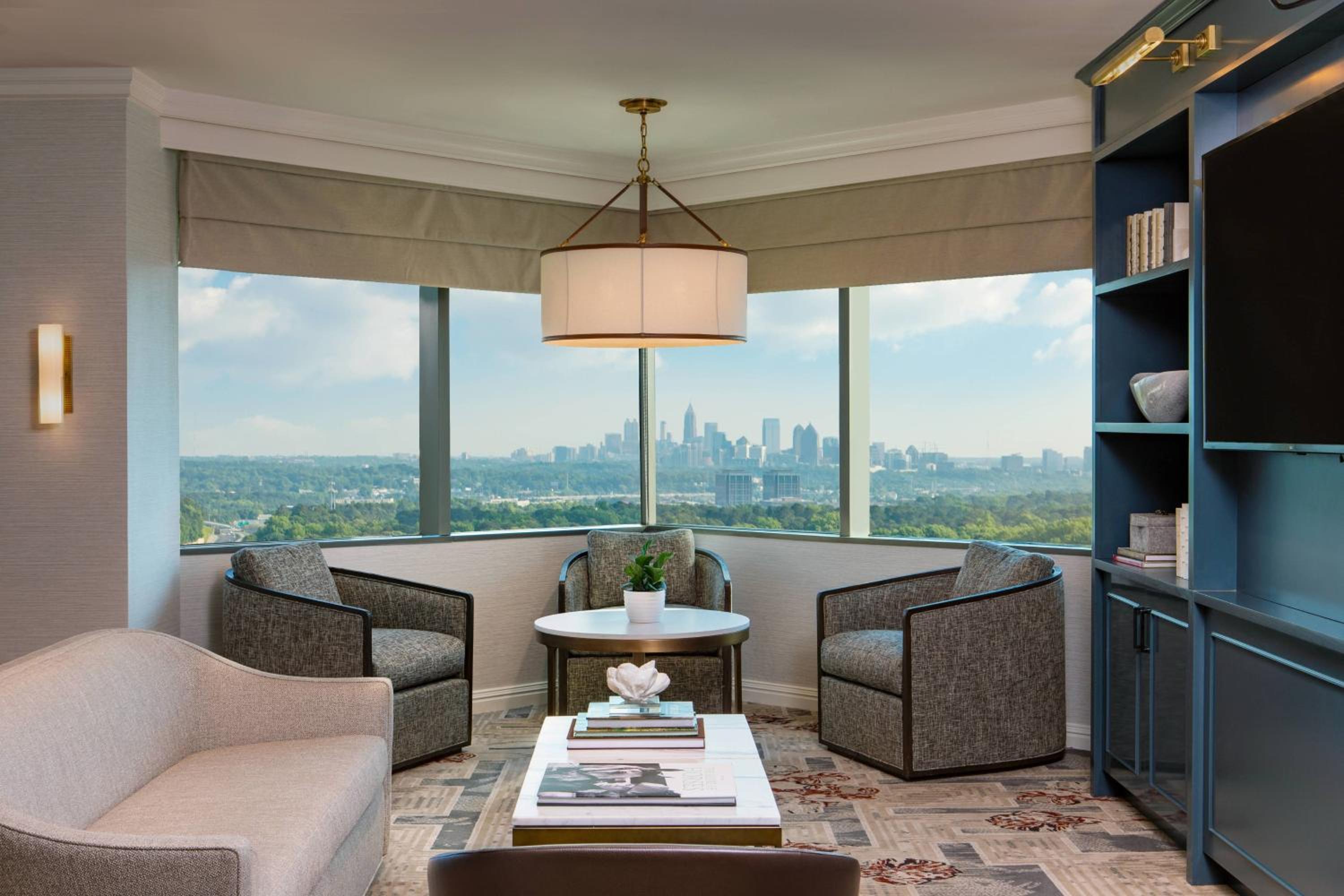 King Room - Concierge Level - Photo 7