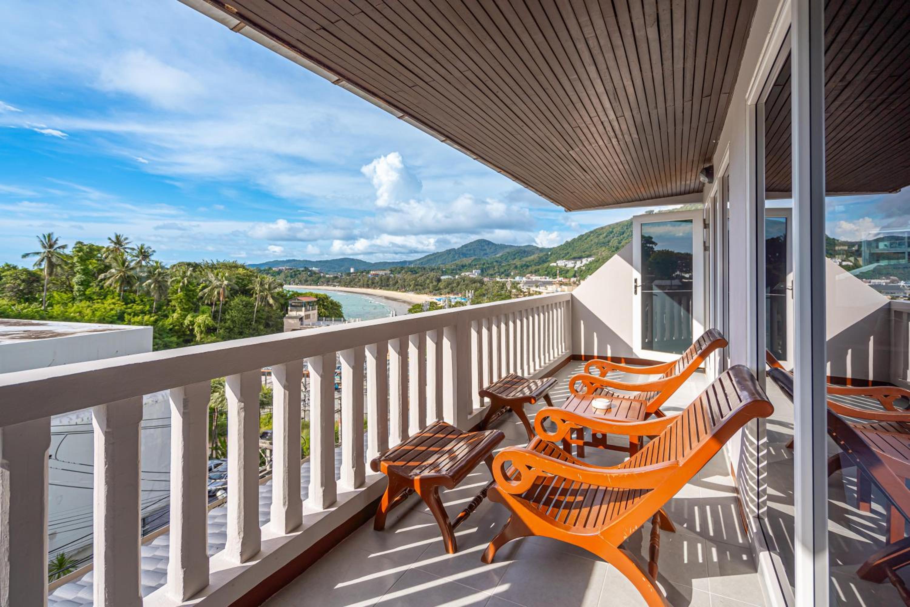 Premier Suite - Photo 10