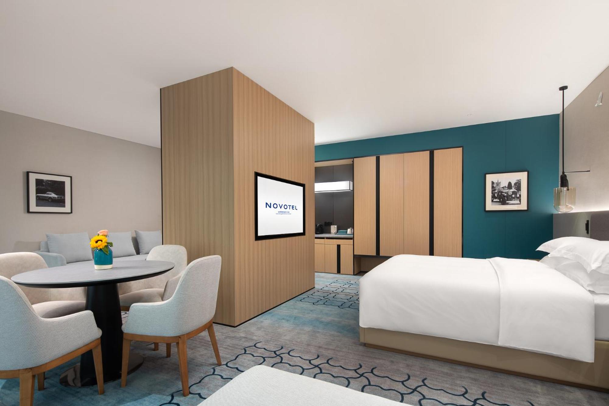 Suite With Lounge Access photo 3