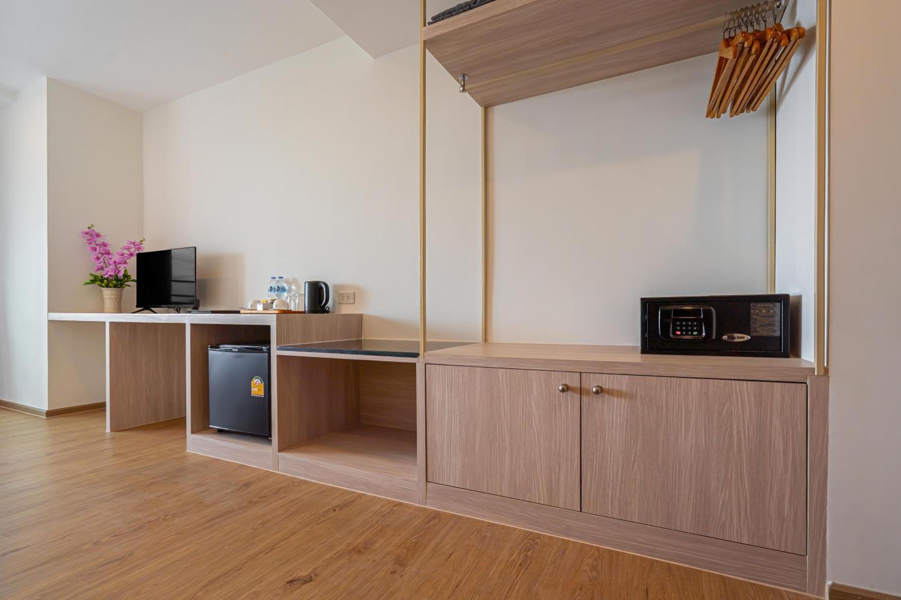 Standard Double Room - Photo 6