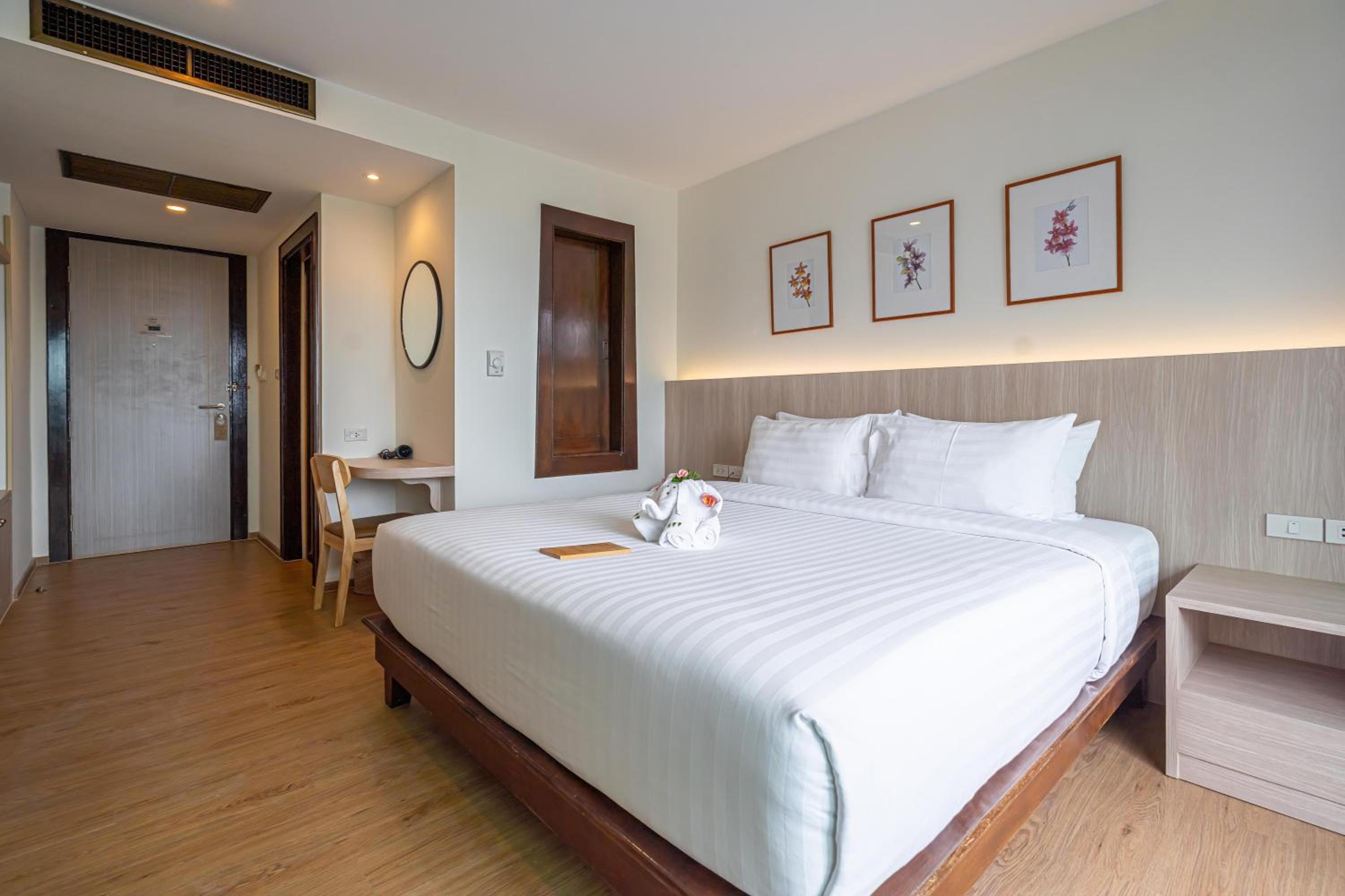 Standard Double Room - Photo 2
