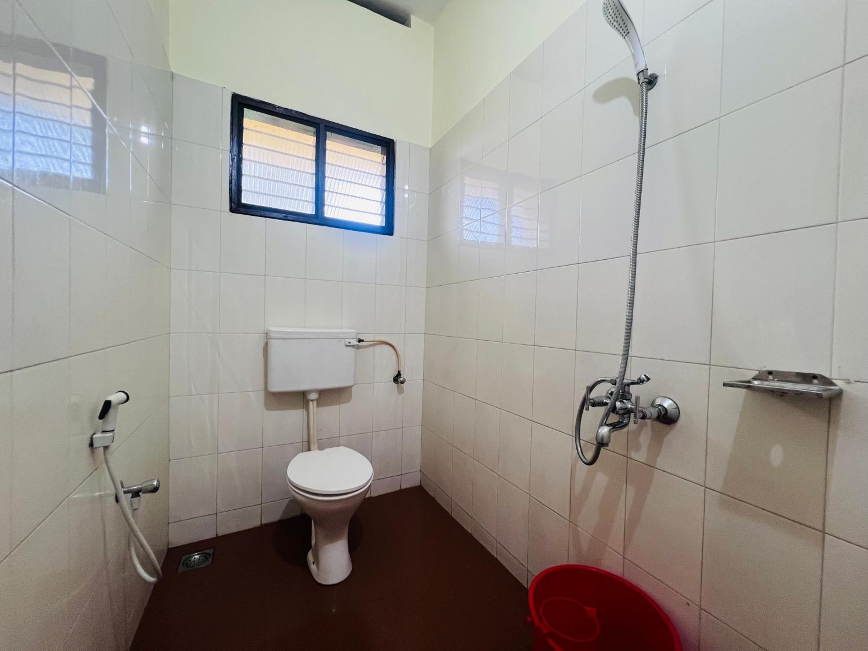 Deluxe Double or Twin Room - Photo 13