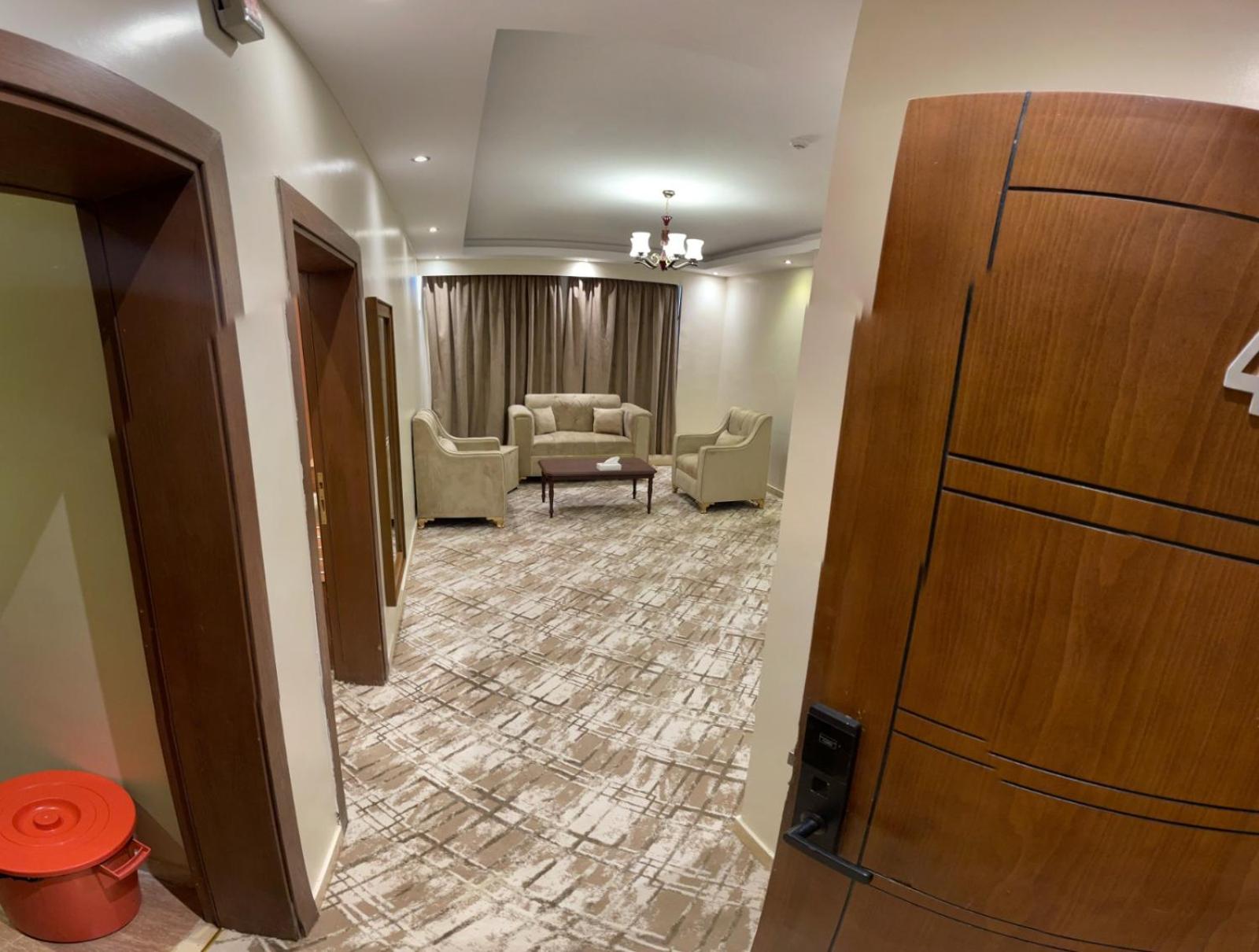 Suite with City View photo 2