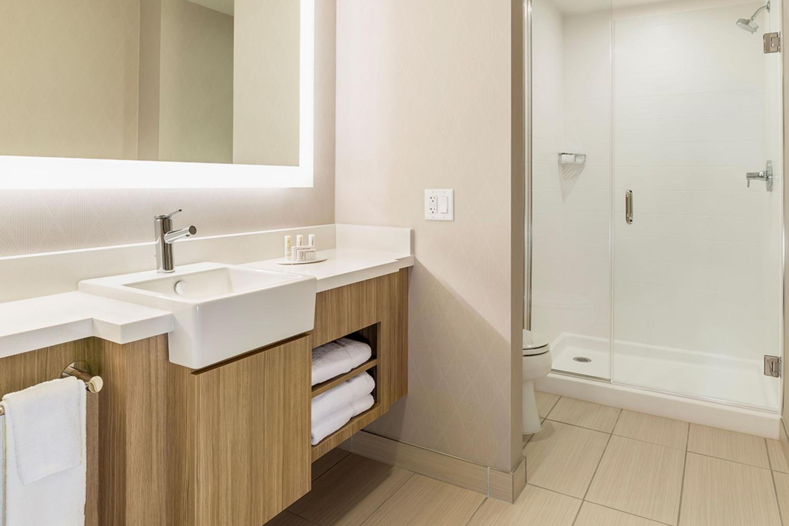 Studio, 2 Queen, Sofa bed - Photo 2