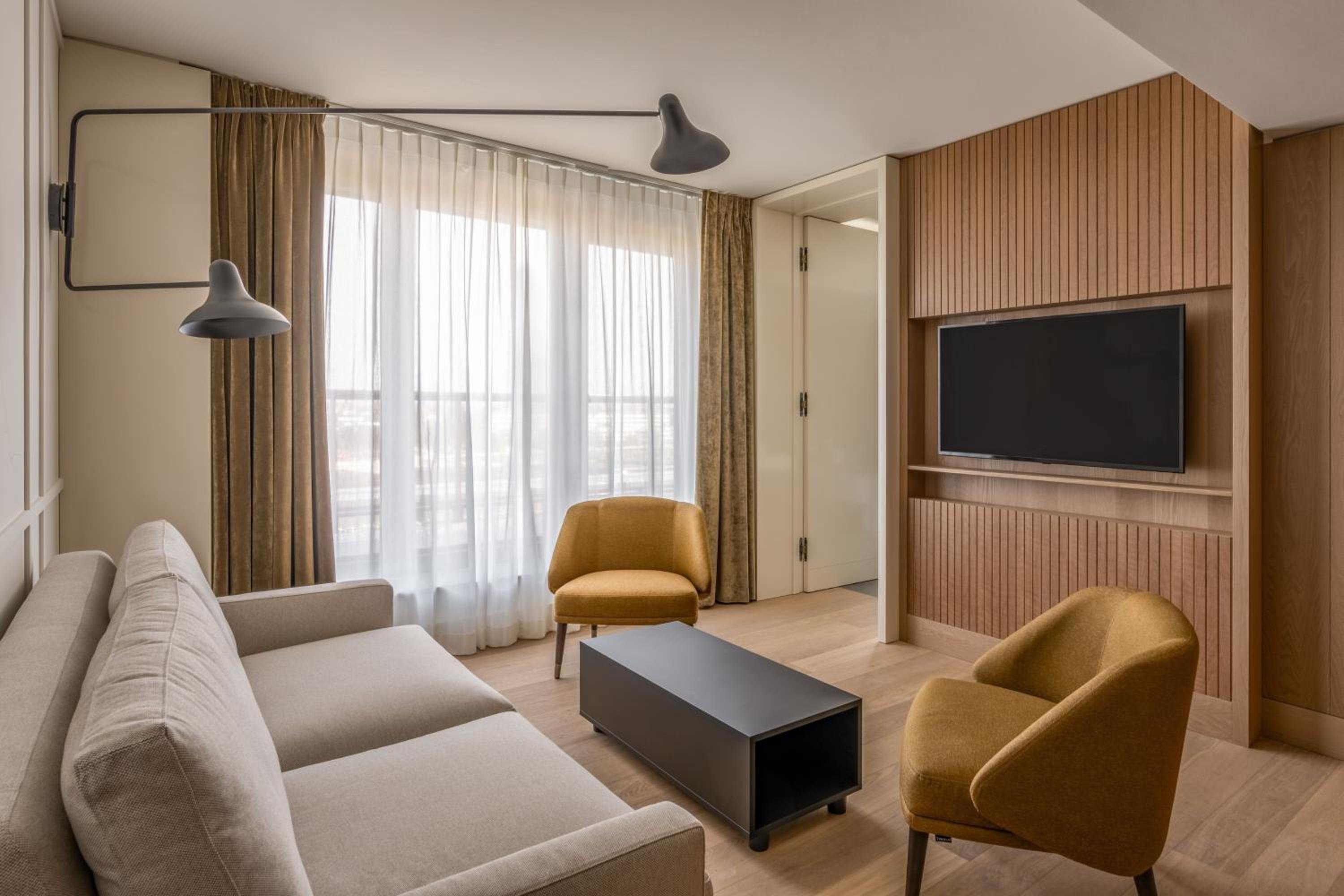 Executive King Suite - Club Lounge Access