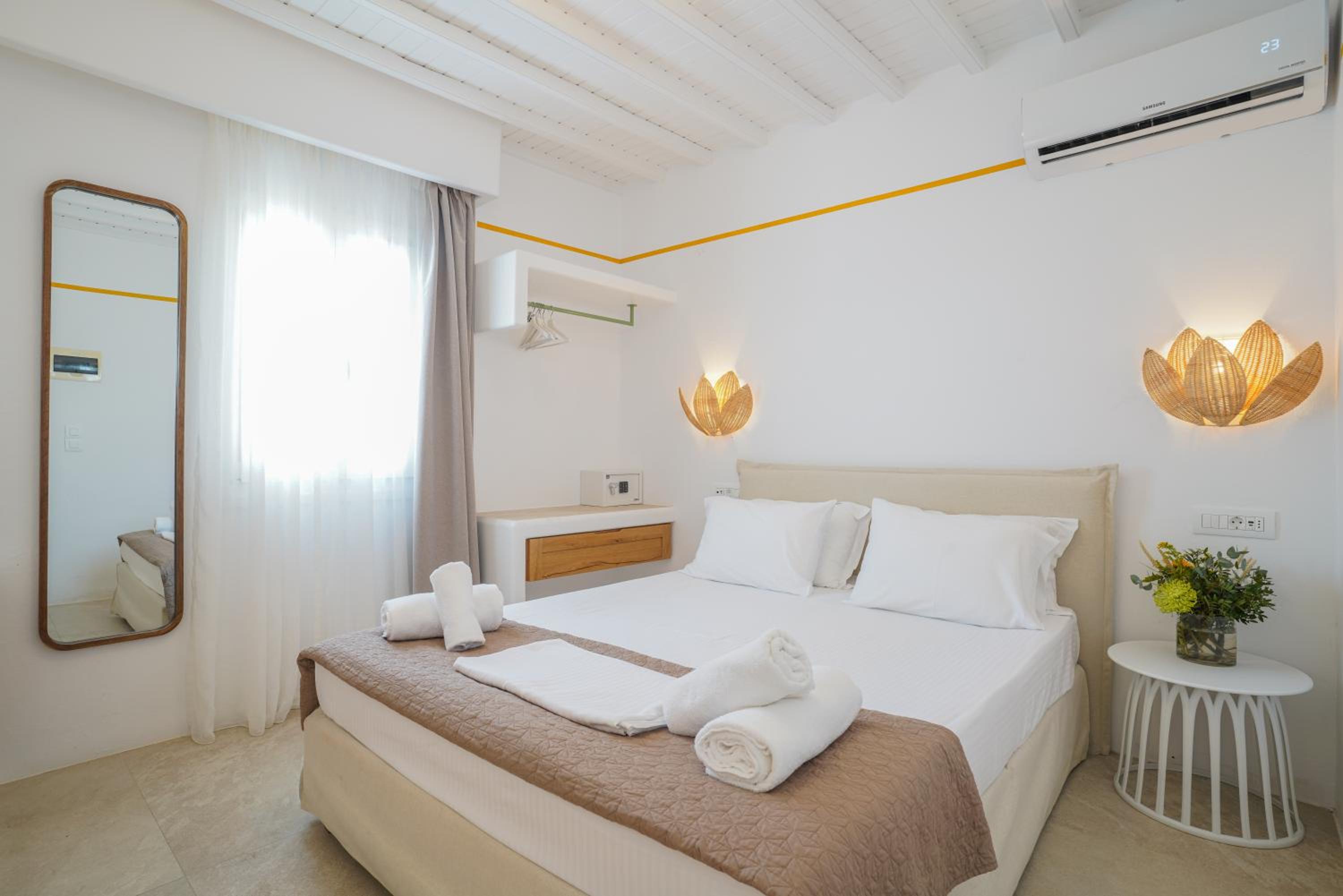 Standard King Room photo 1