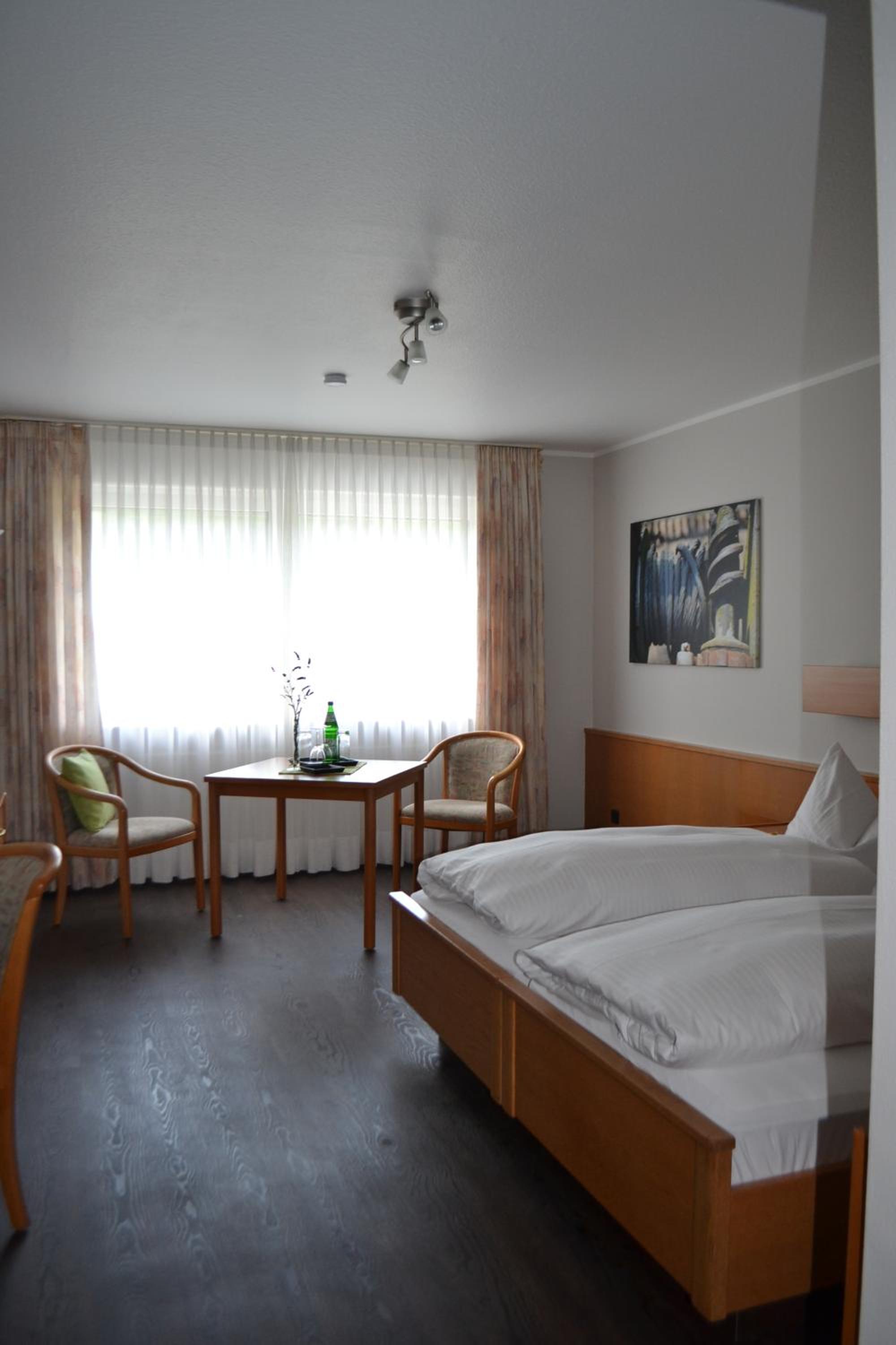 Standard Double or Twin Room - Photo 3