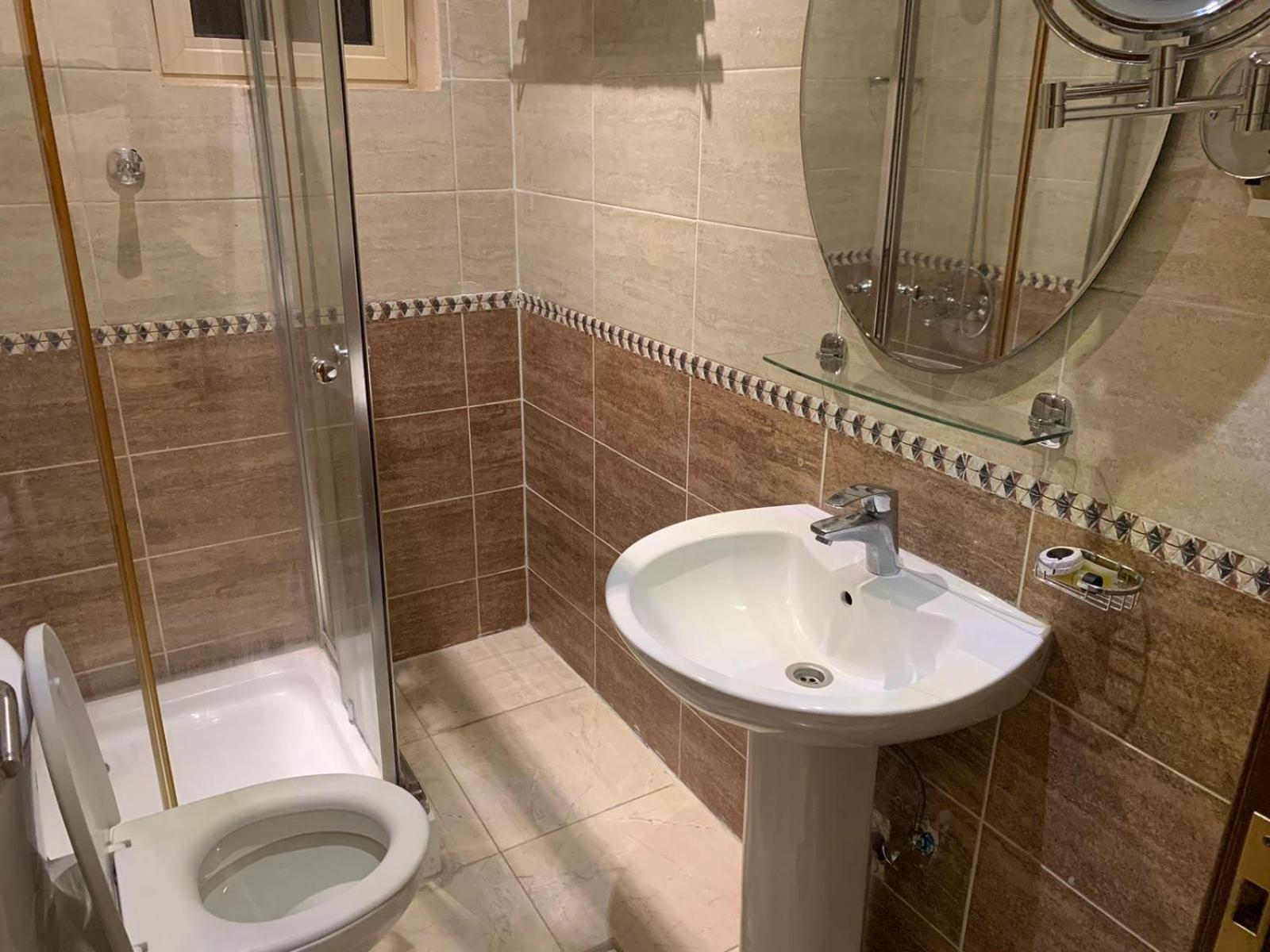 Twin Room with Bathroom photo 3
