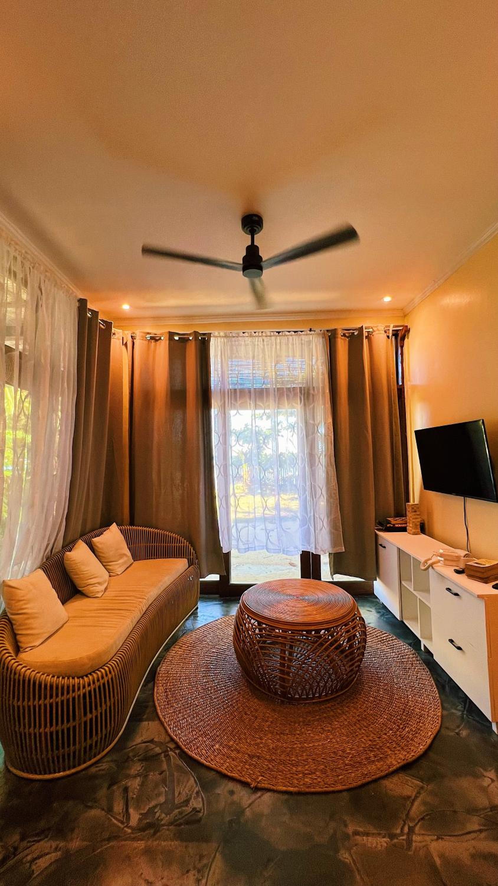 Three-Bedroom Villa - Photo 19