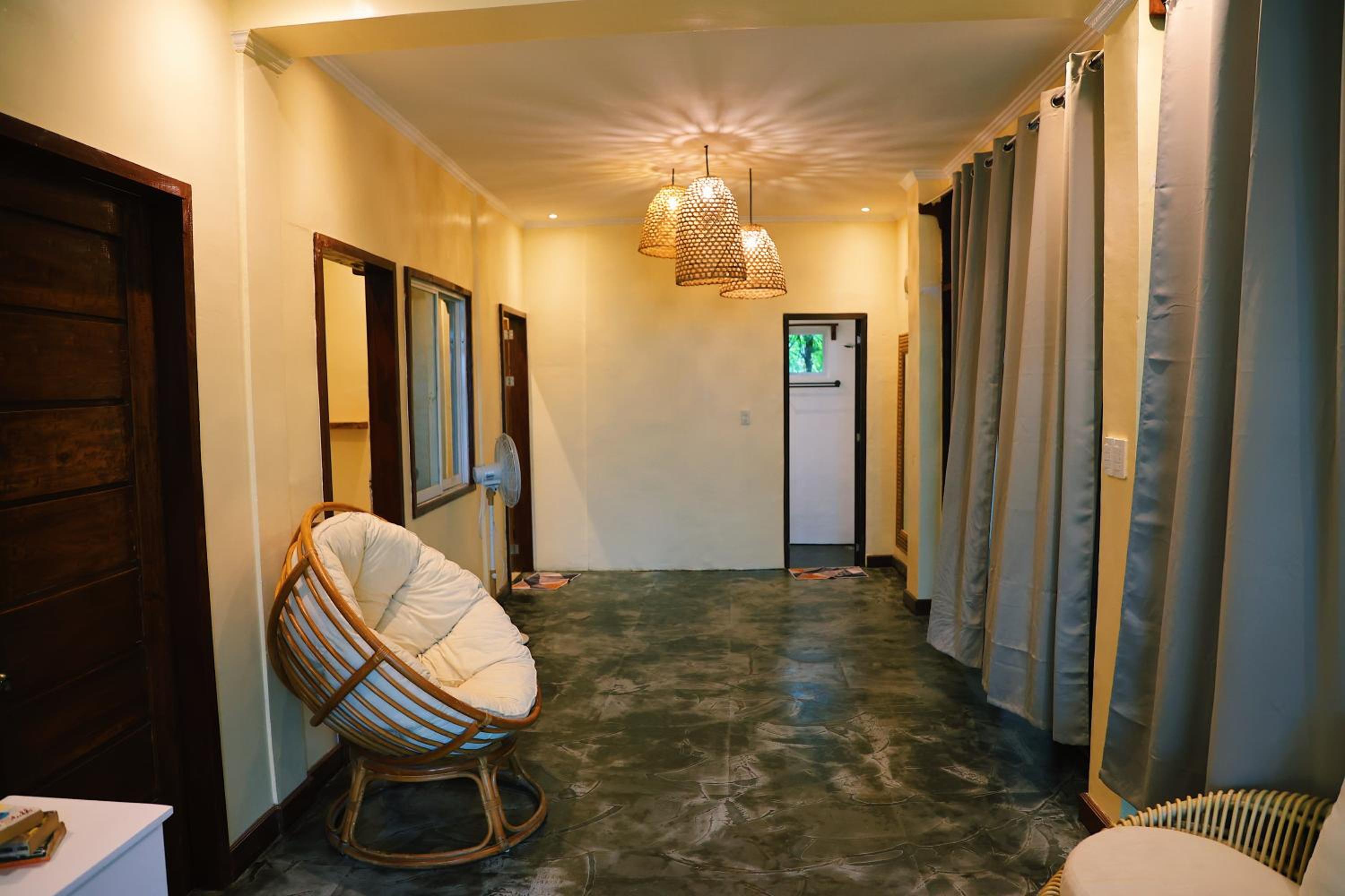 Three-Bedroom Villa - Photo 58