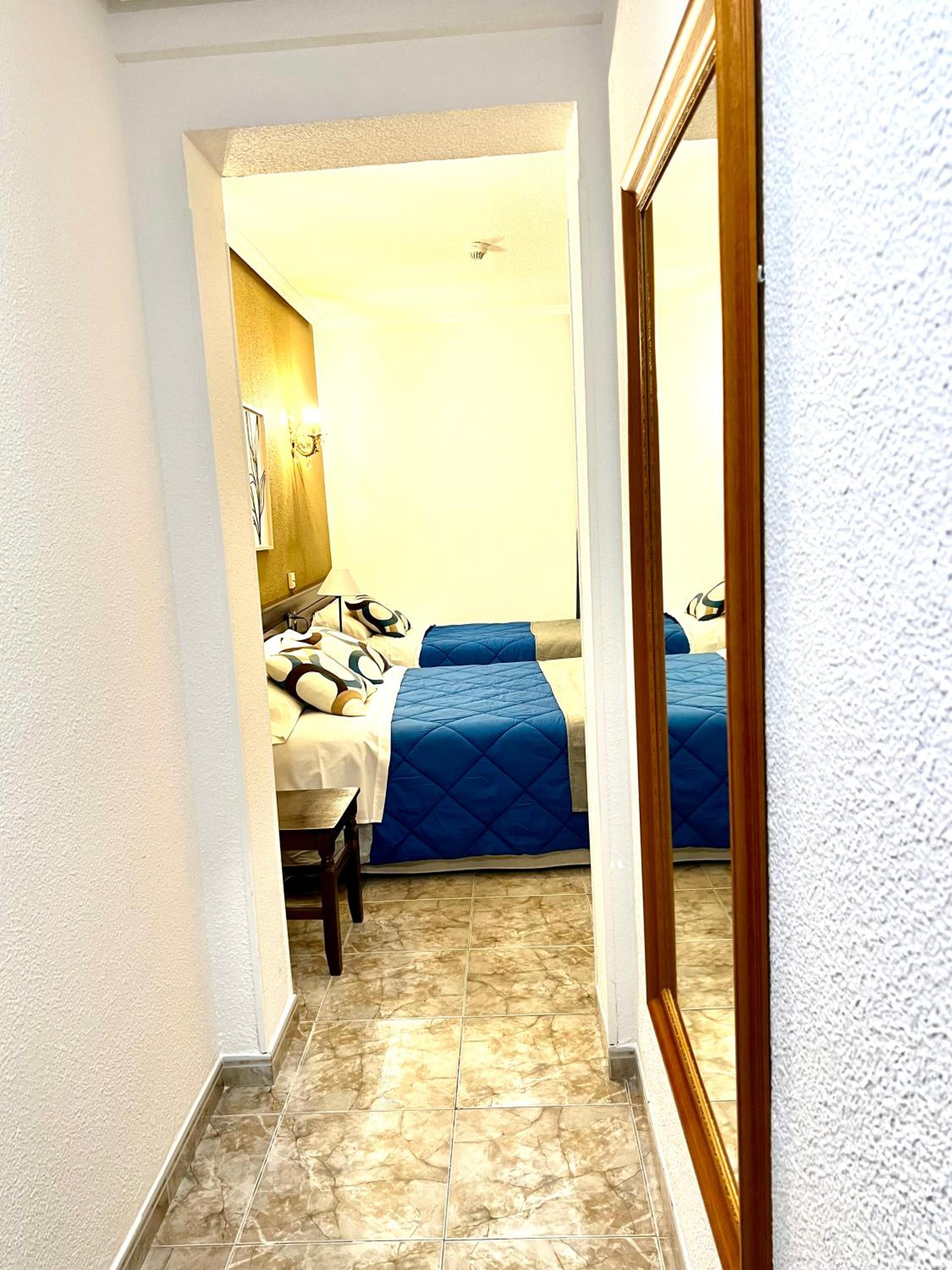 Double with Extra Bed - Photo 3