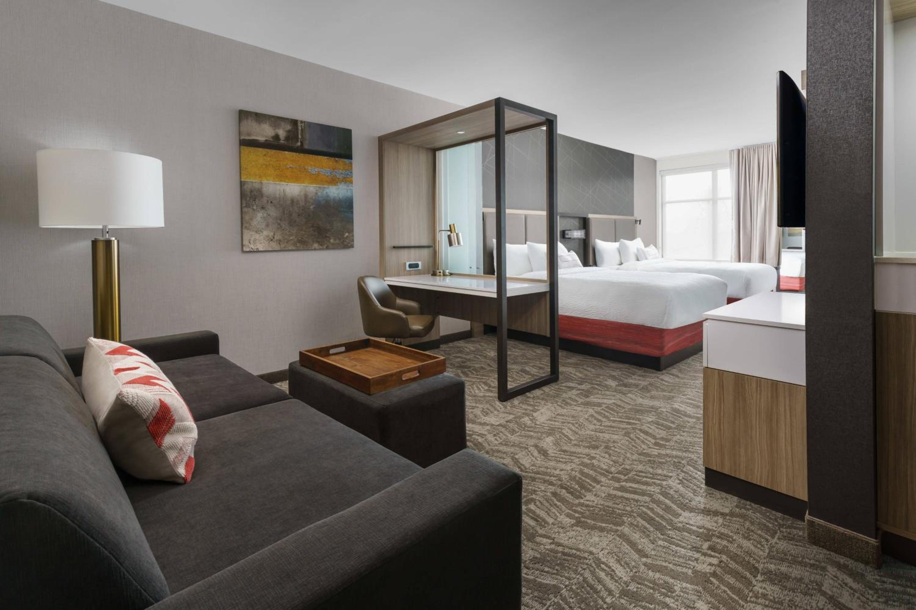 Suite with 2 Queen Trundle Beds  - Photo 4