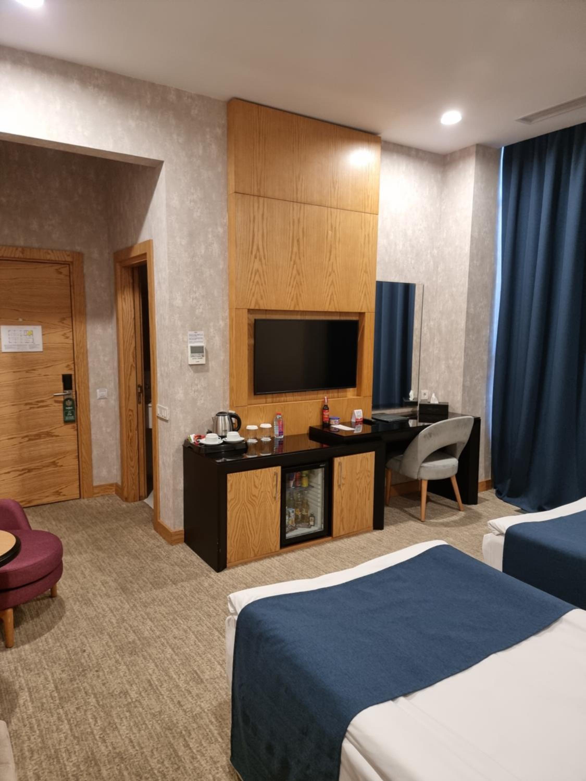 Twin Room - Photo 10