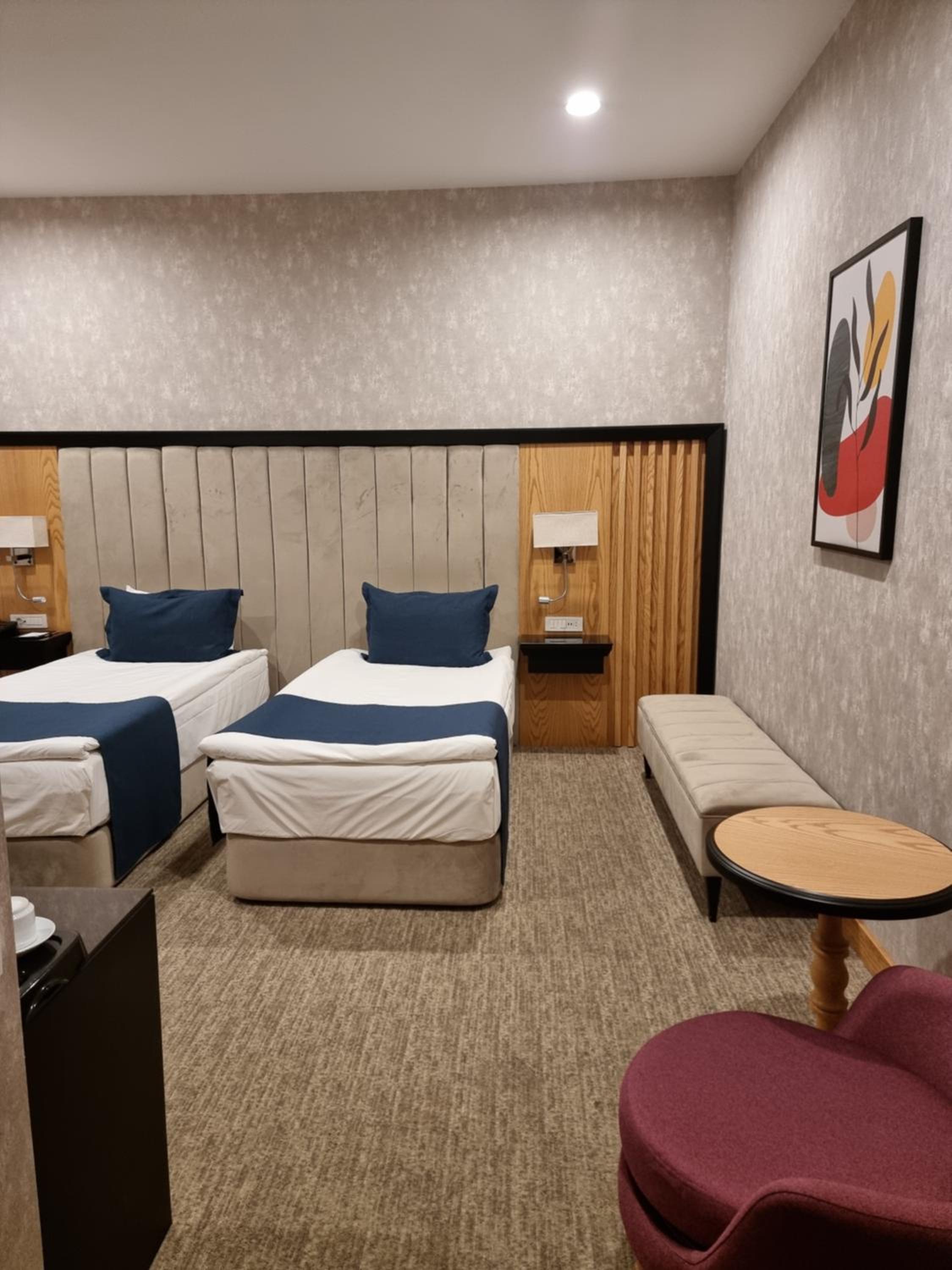 Twin Room - Photo 8