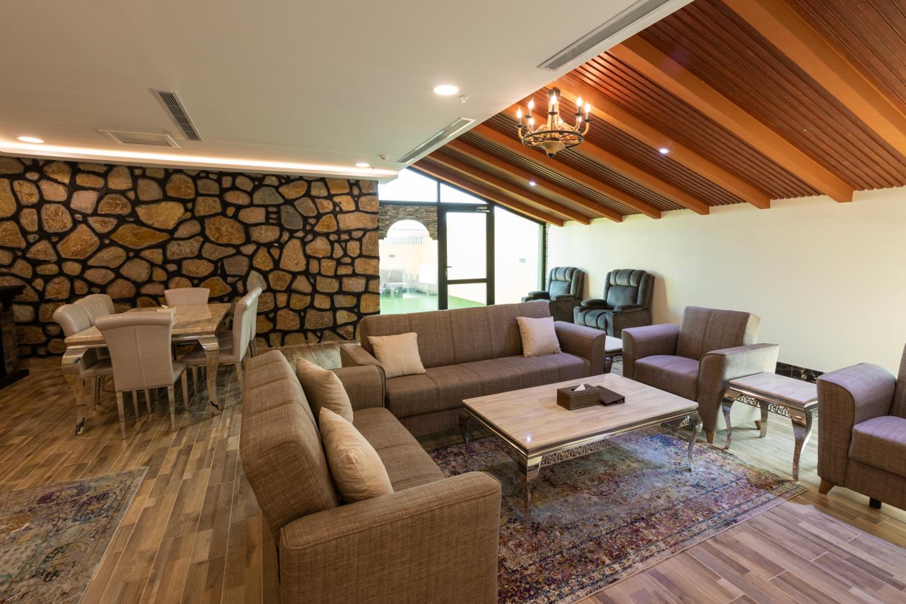 Executive Suite photo 3