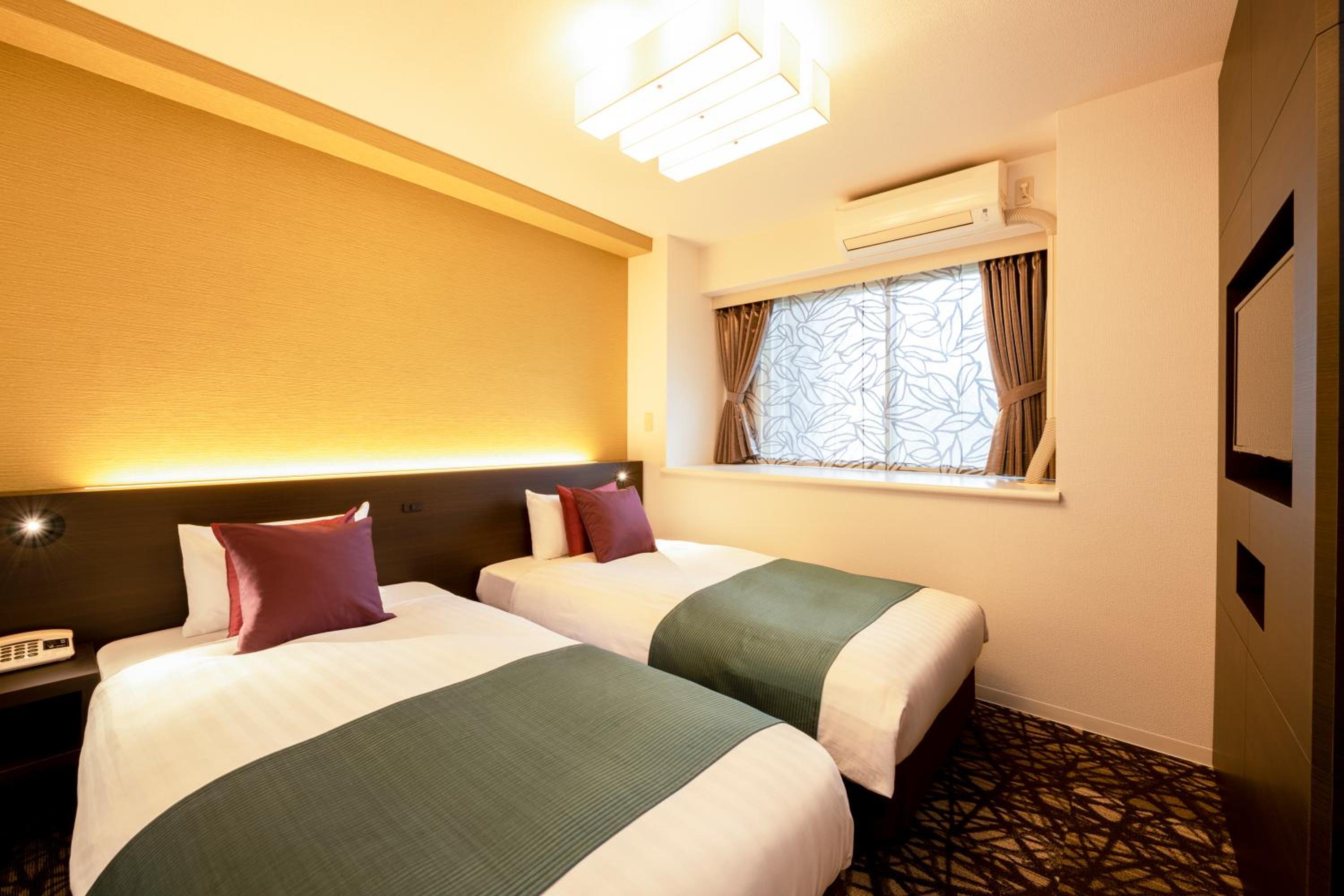 Asian Suite with Ocean View - Photo 3