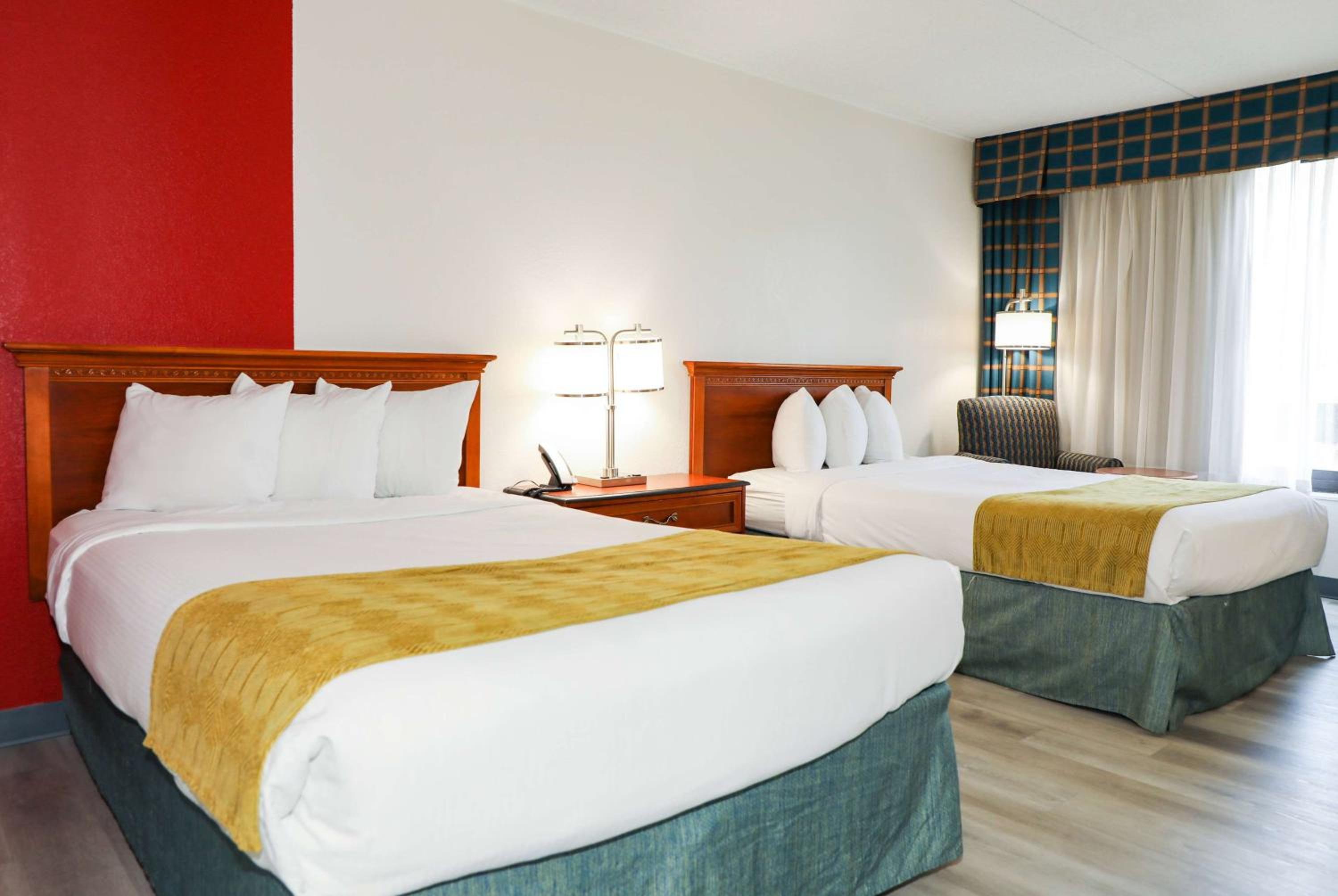Double Room with Two Double Beds - Non-Smoking - Photo 1