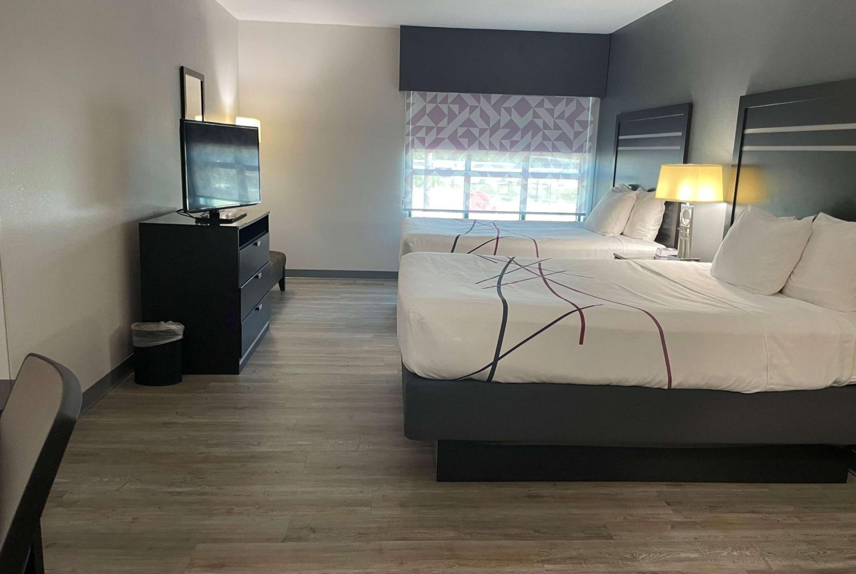 Studio Suite with Two Queen Beds - Non-Smoking - Photo 1