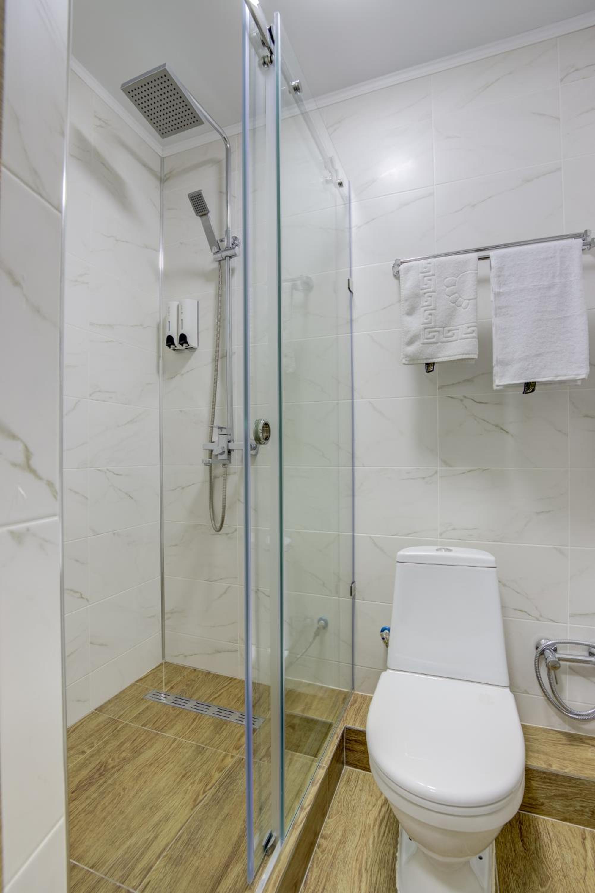 Double Room with Private Bathroom photo 3