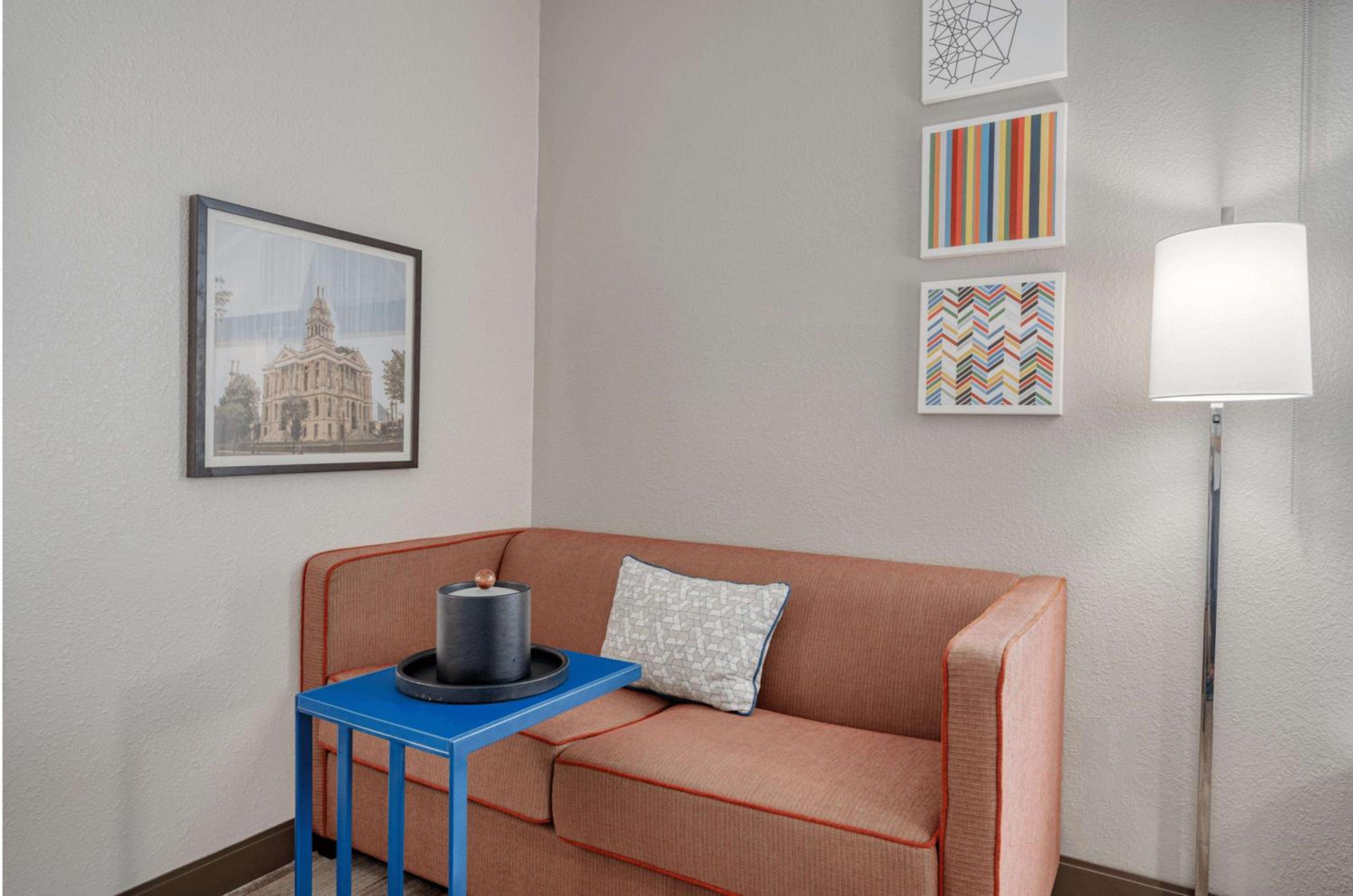 King Study Room - Non-Smoking - Photo 3