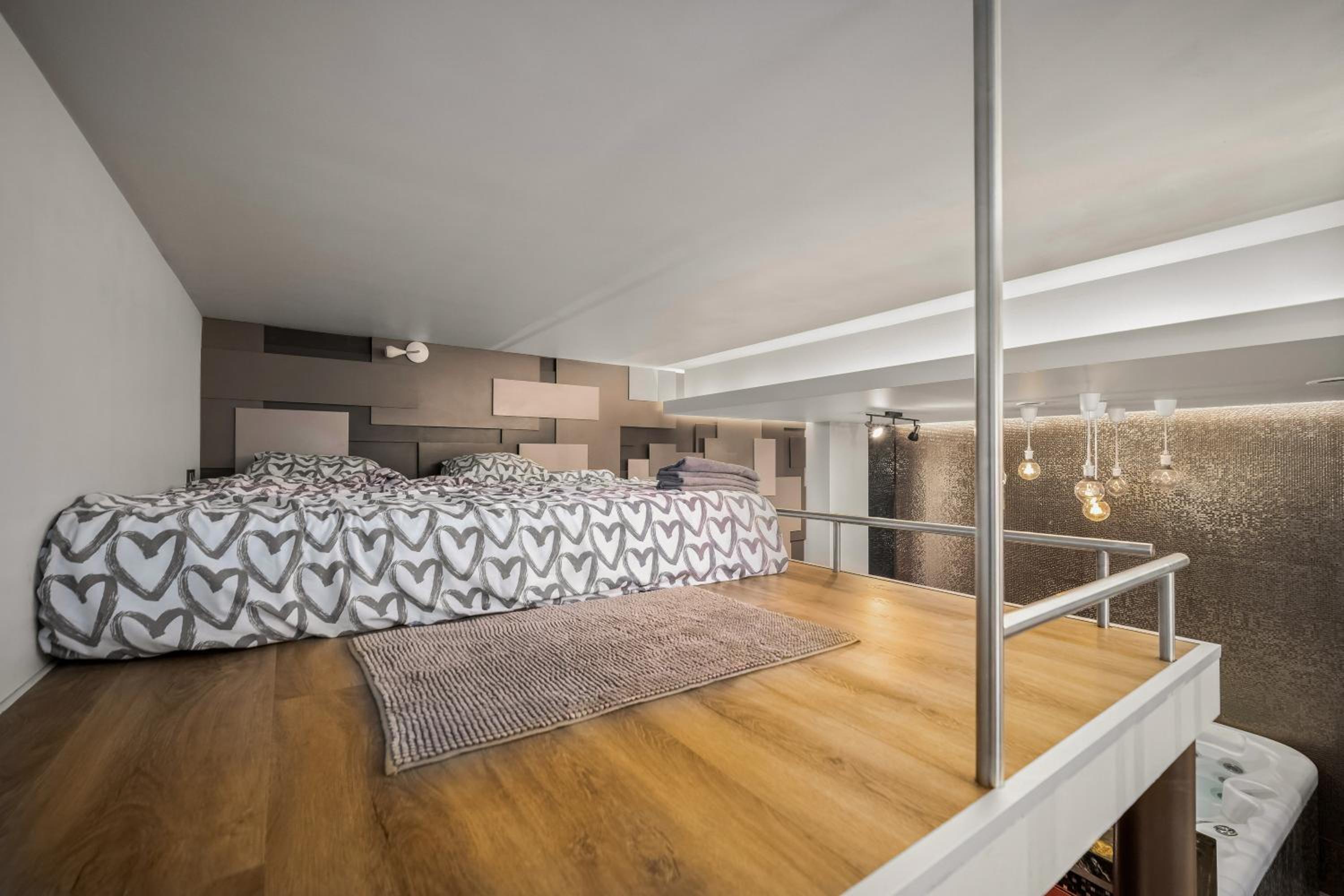 Apartment with Sauna - Photo 19