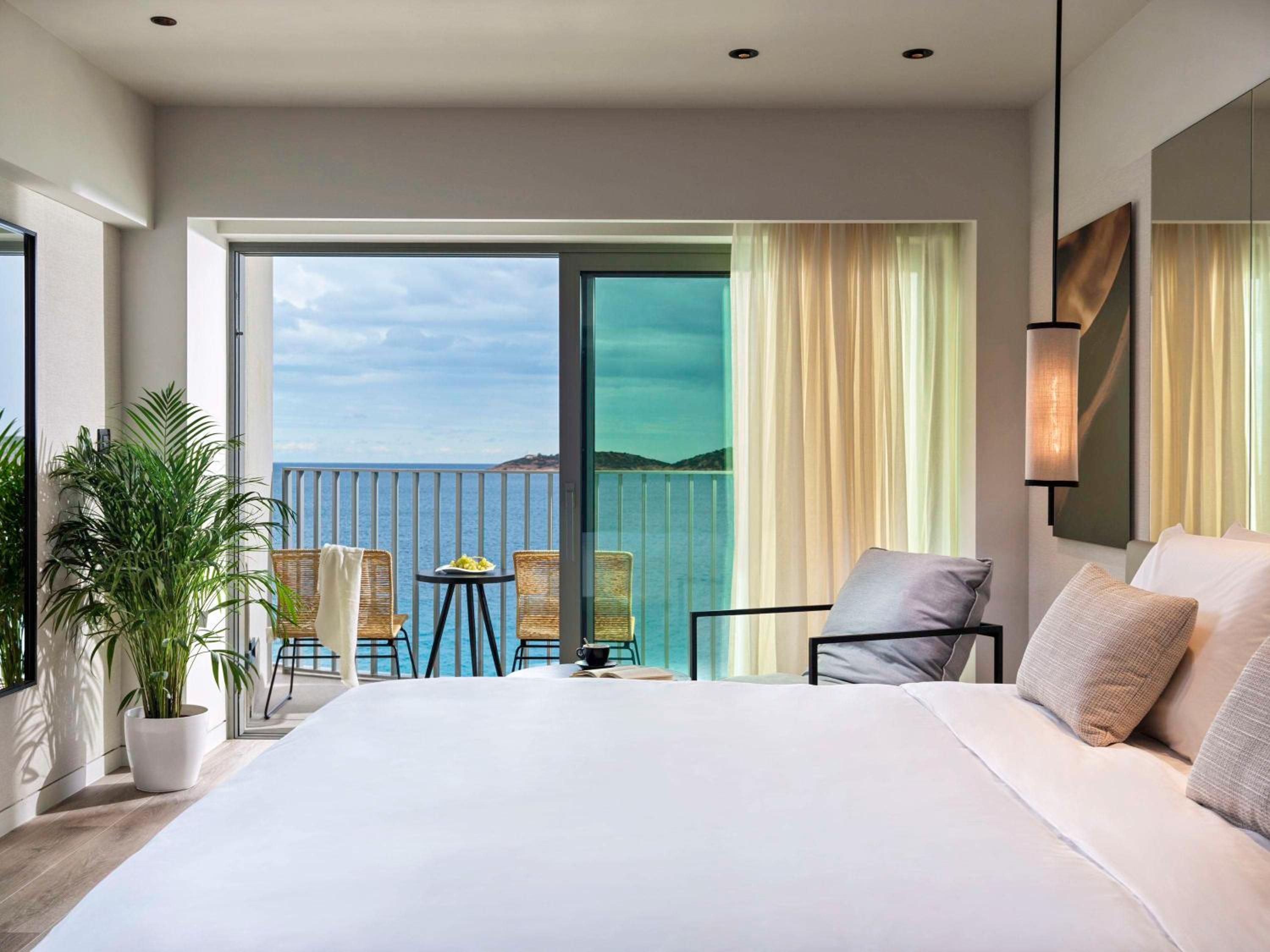 Deluxe Superior Front Sea View with Balcony