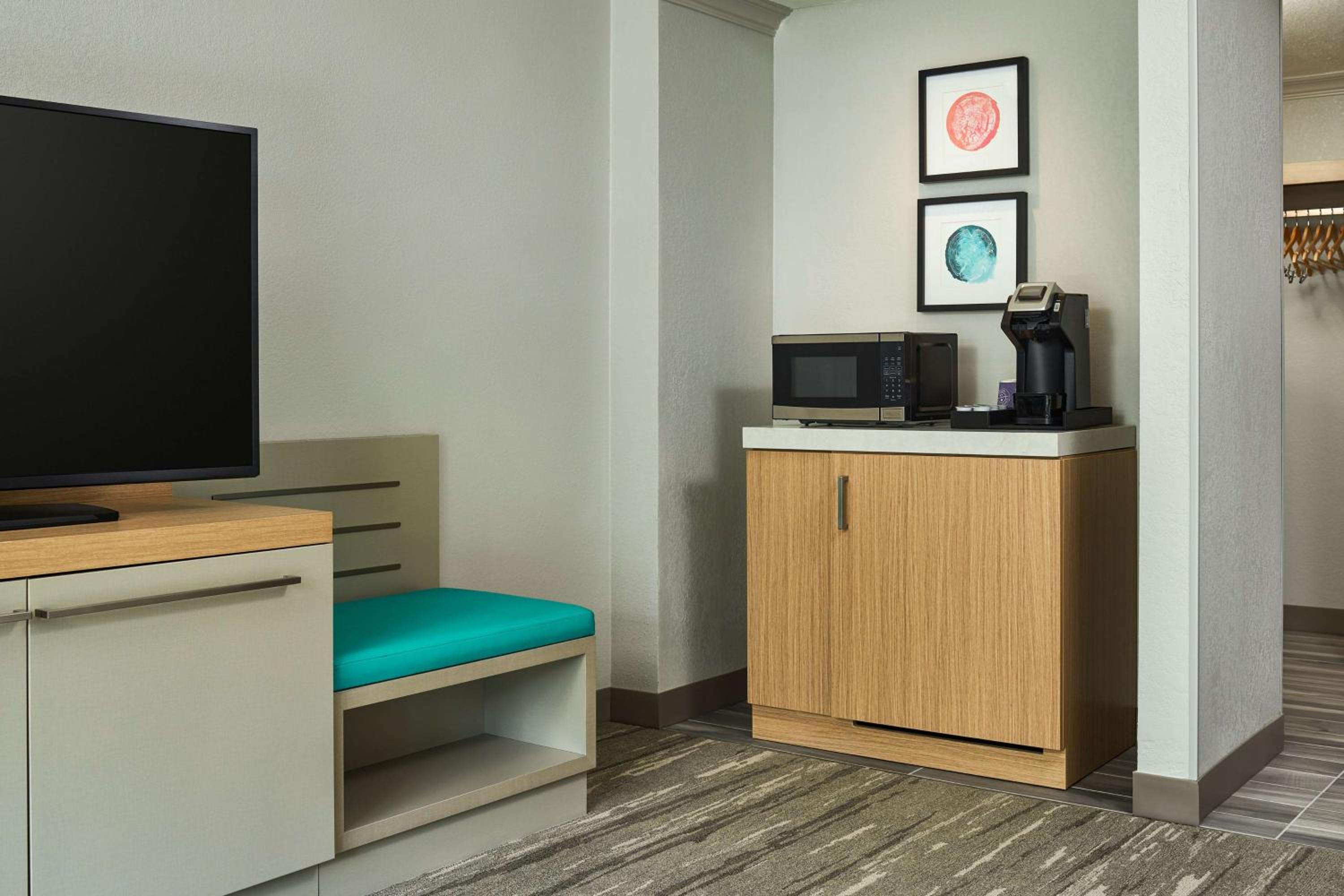 Junior King Suite - Photo 2