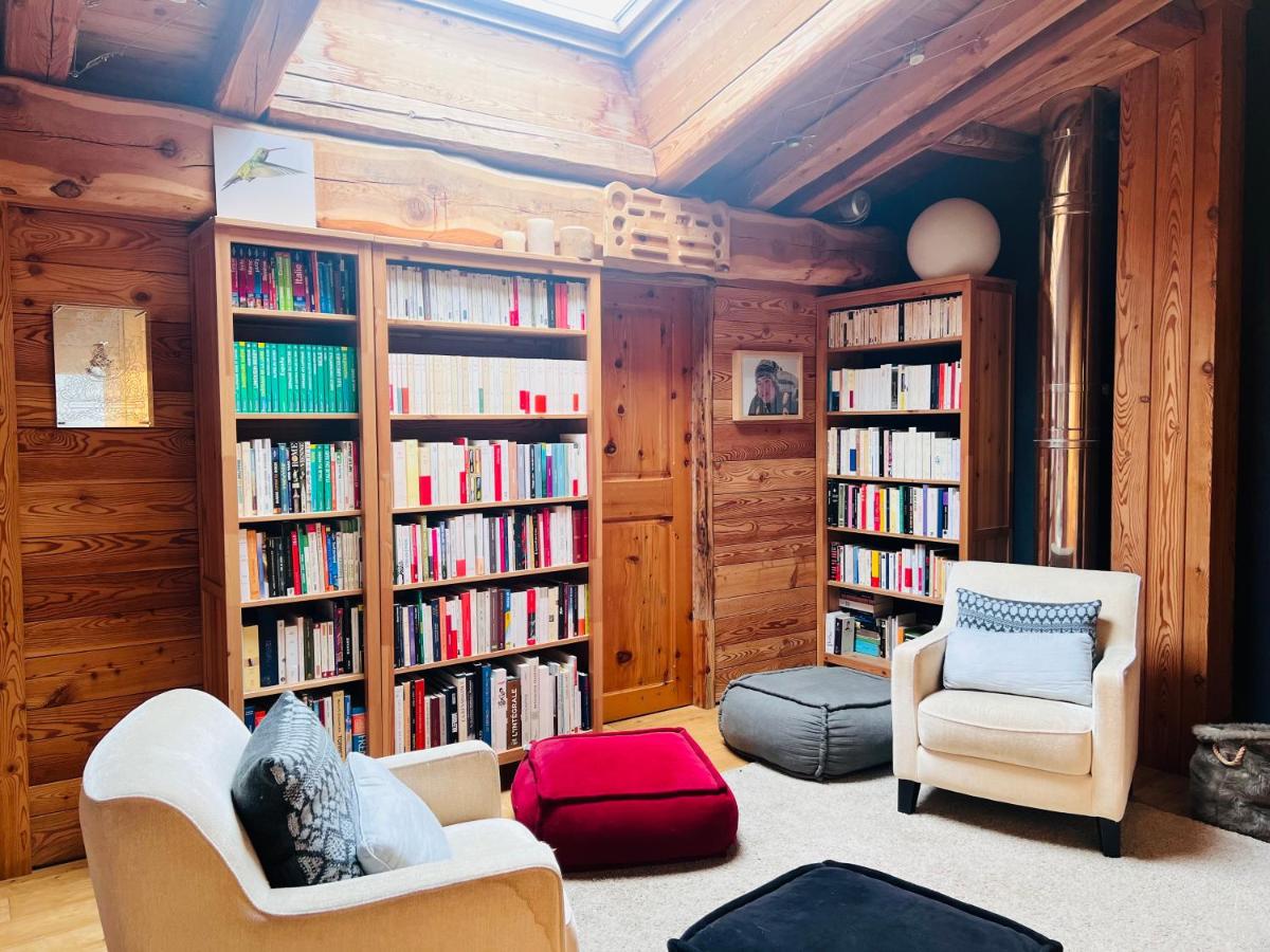 Five-Bedroom House photo 1