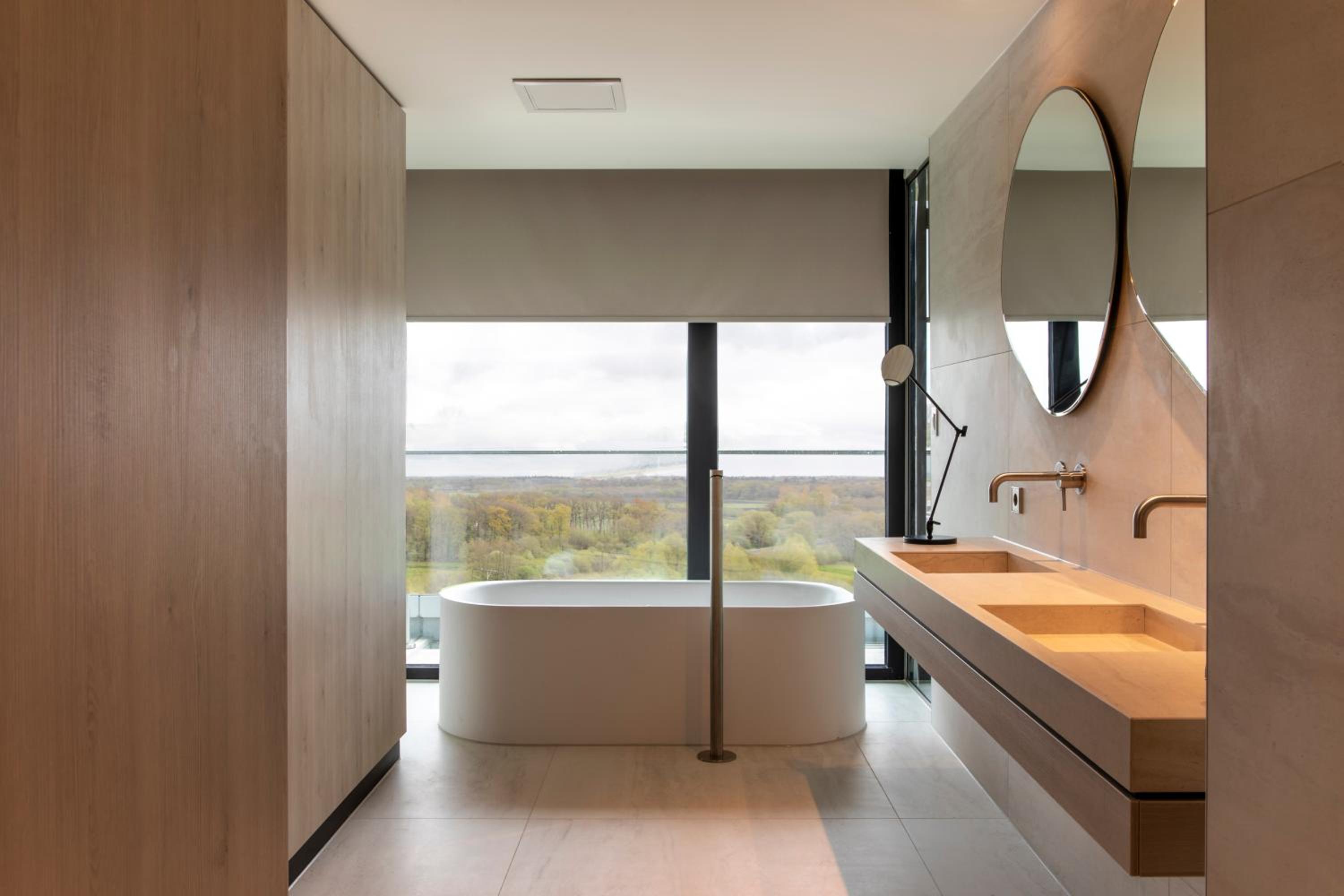 Suite with Spa Bath photo 3