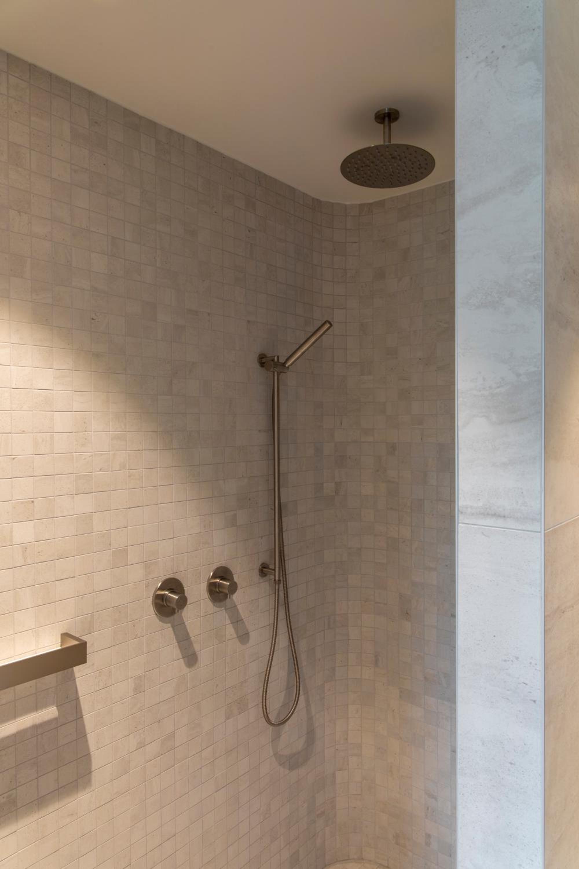 Suite with Spa Bath photo 2