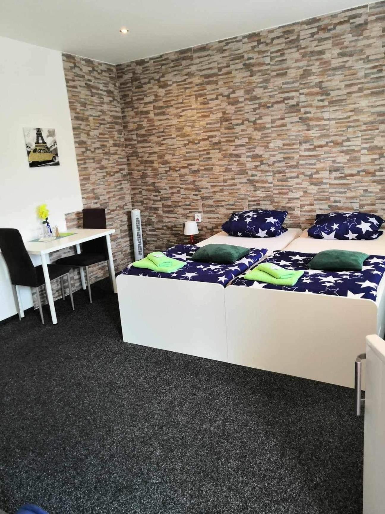 Quadruple Room with Private External Bathroom - Photo 12