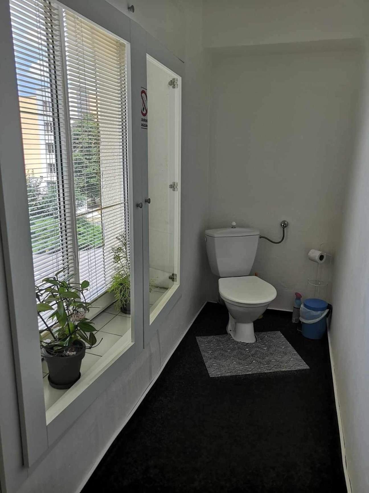 Small Double Room - Photo 8