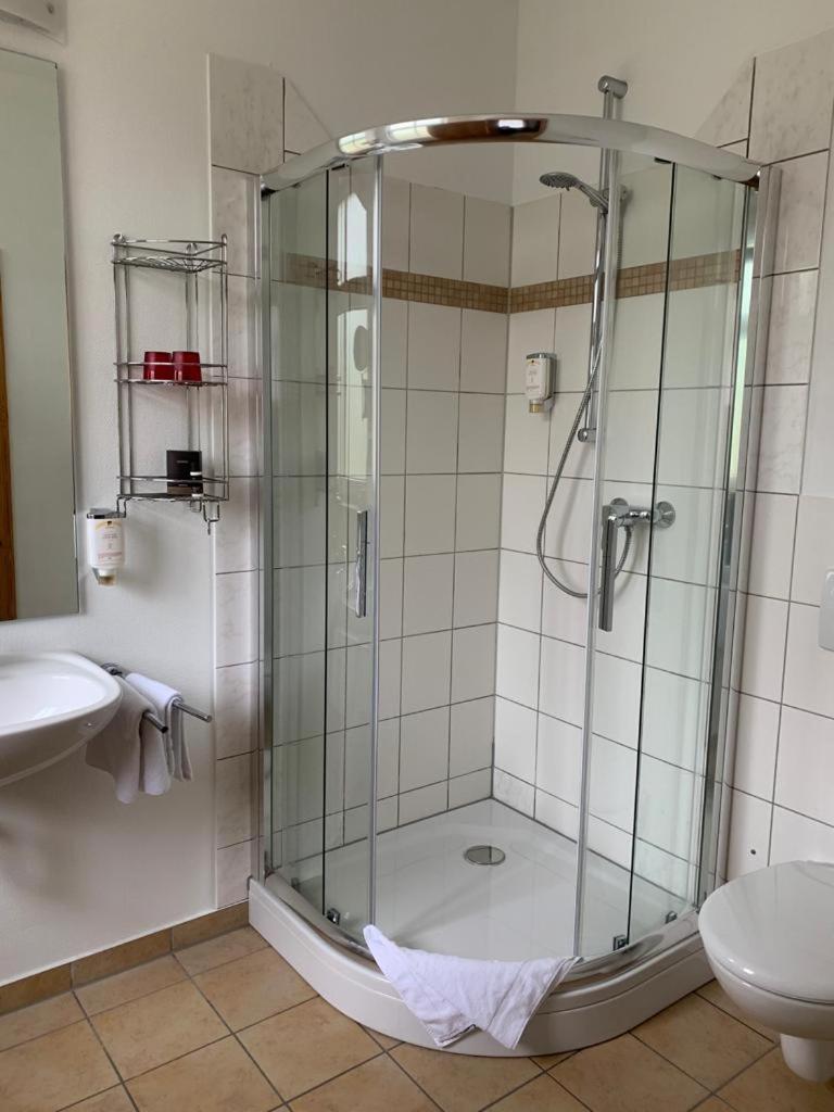 Standard Double Room - Photo 4