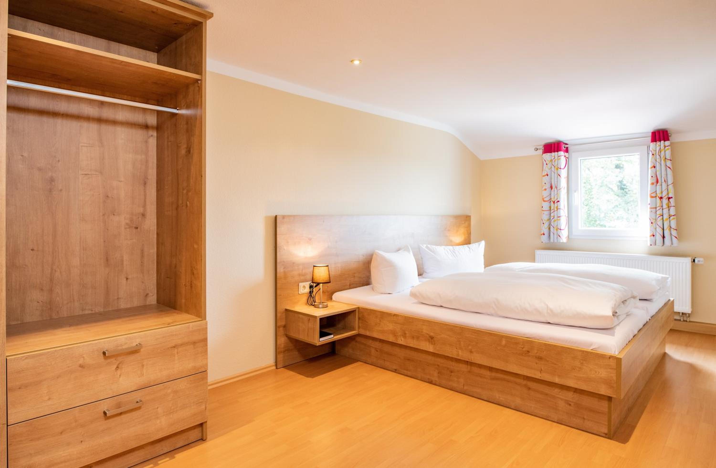 Budget Double Room - Photo 1