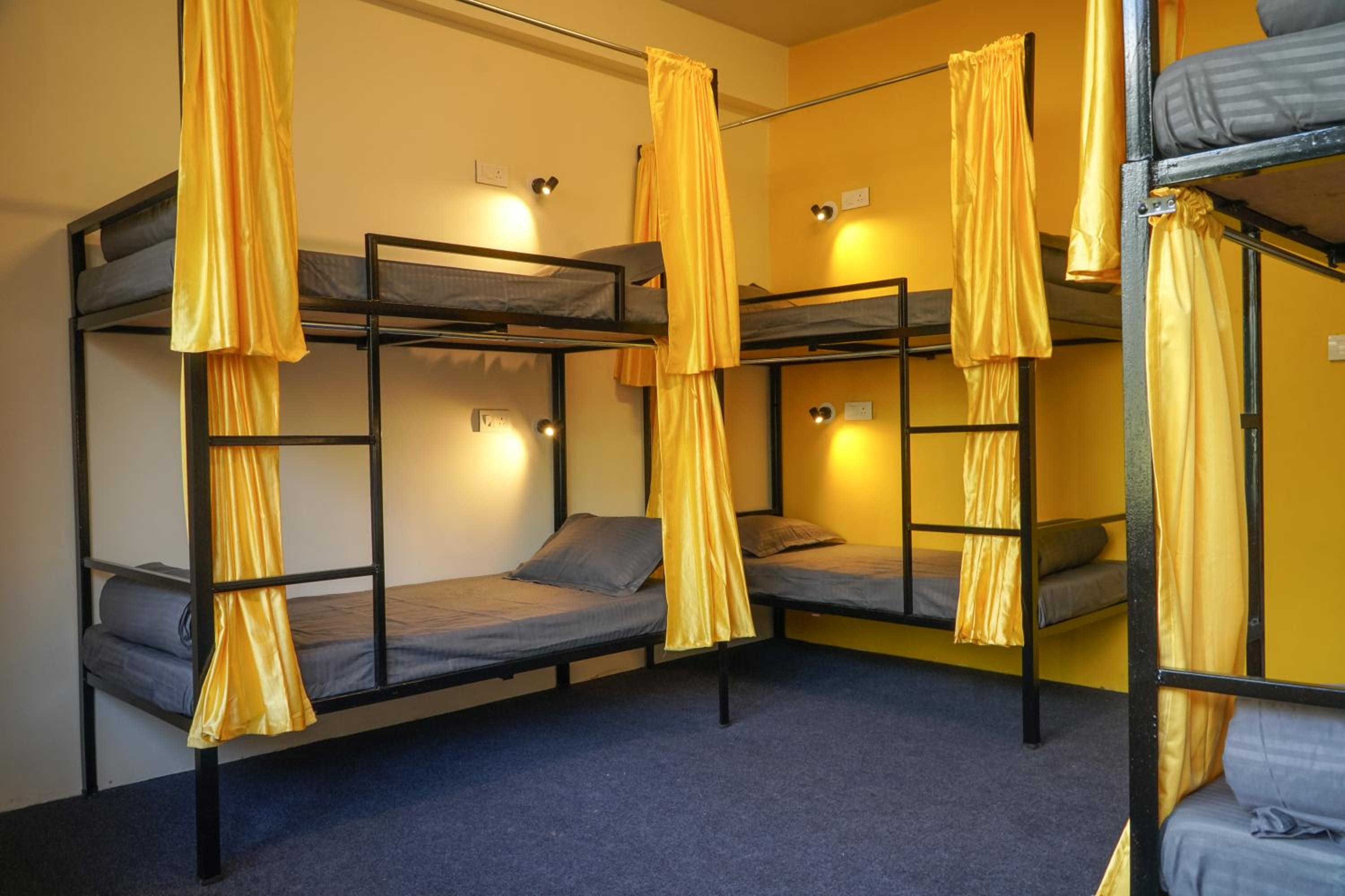 Bed in 6-Bed Mixed Dormitory Room