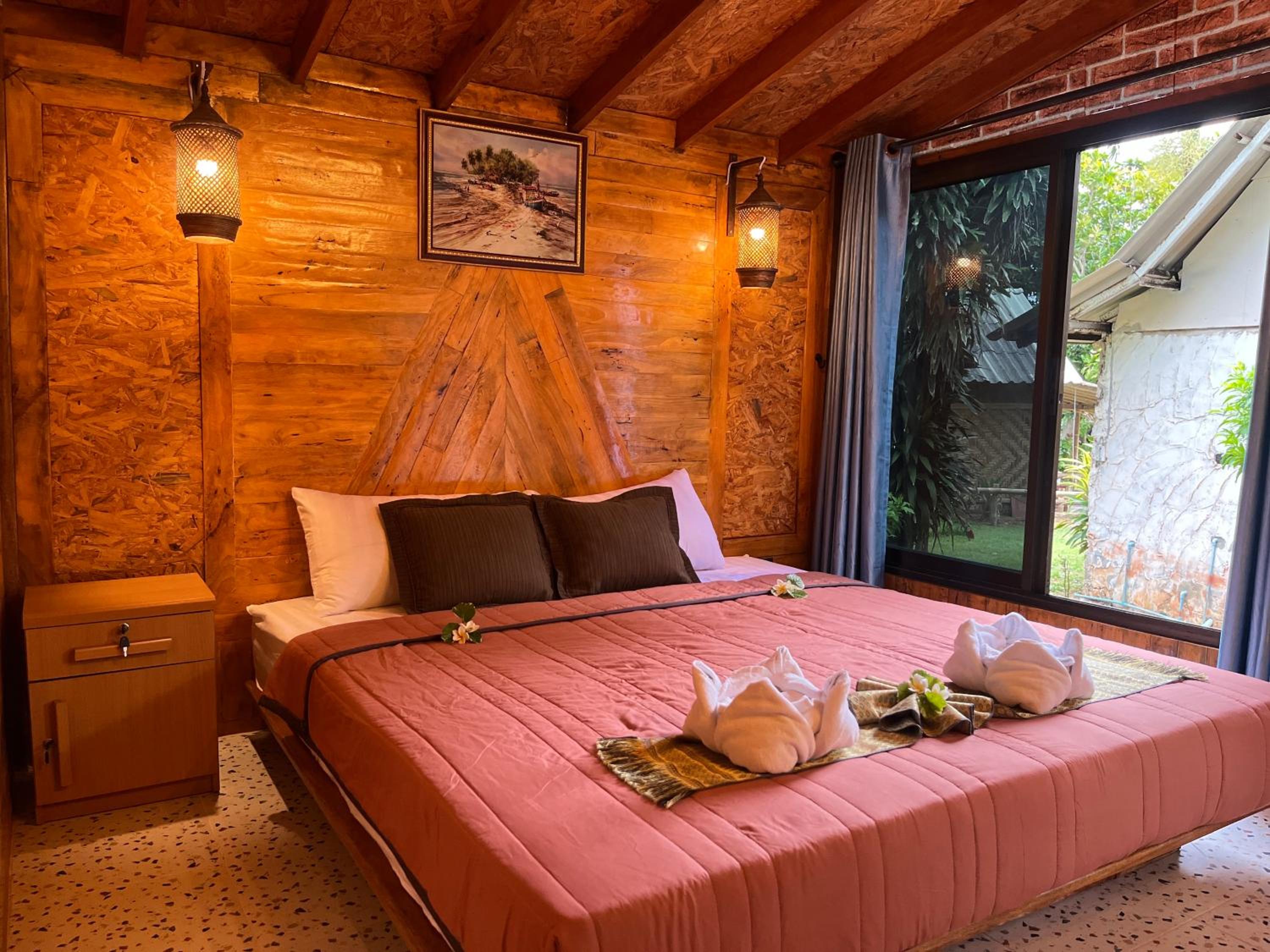 Bungalow with Sea View - Photo 8