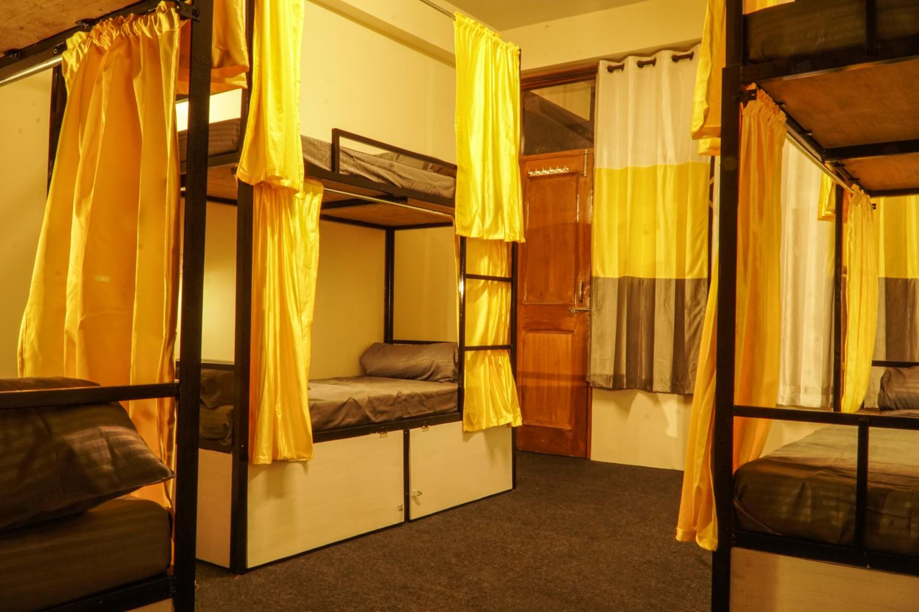 Bed in 6-Bed Mixed Dormitory Room