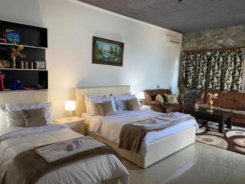 Triple Room with Lake View photo 2