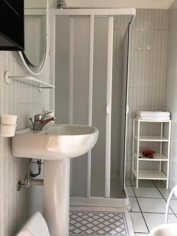 Triple Room with Garden View - Photo 2