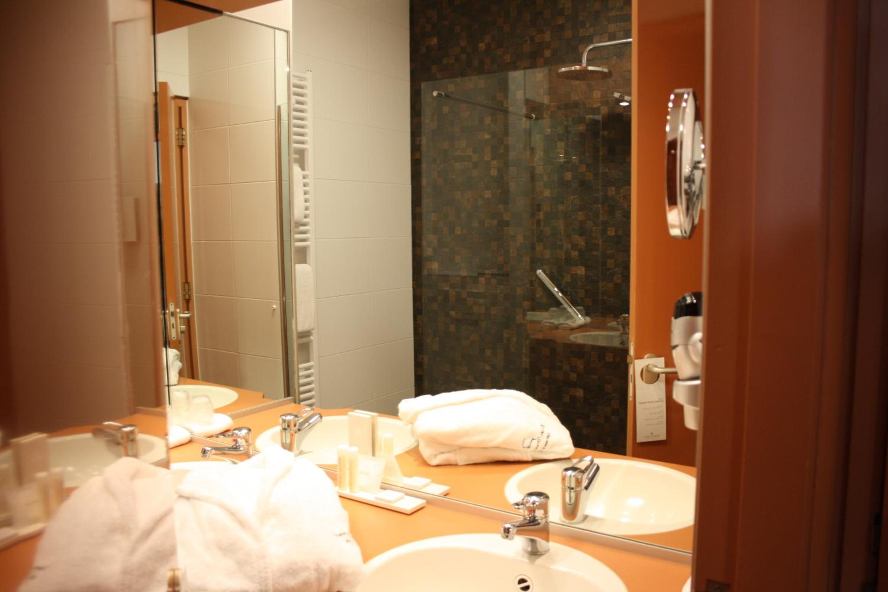 Deluxe Double Room - Photo 4