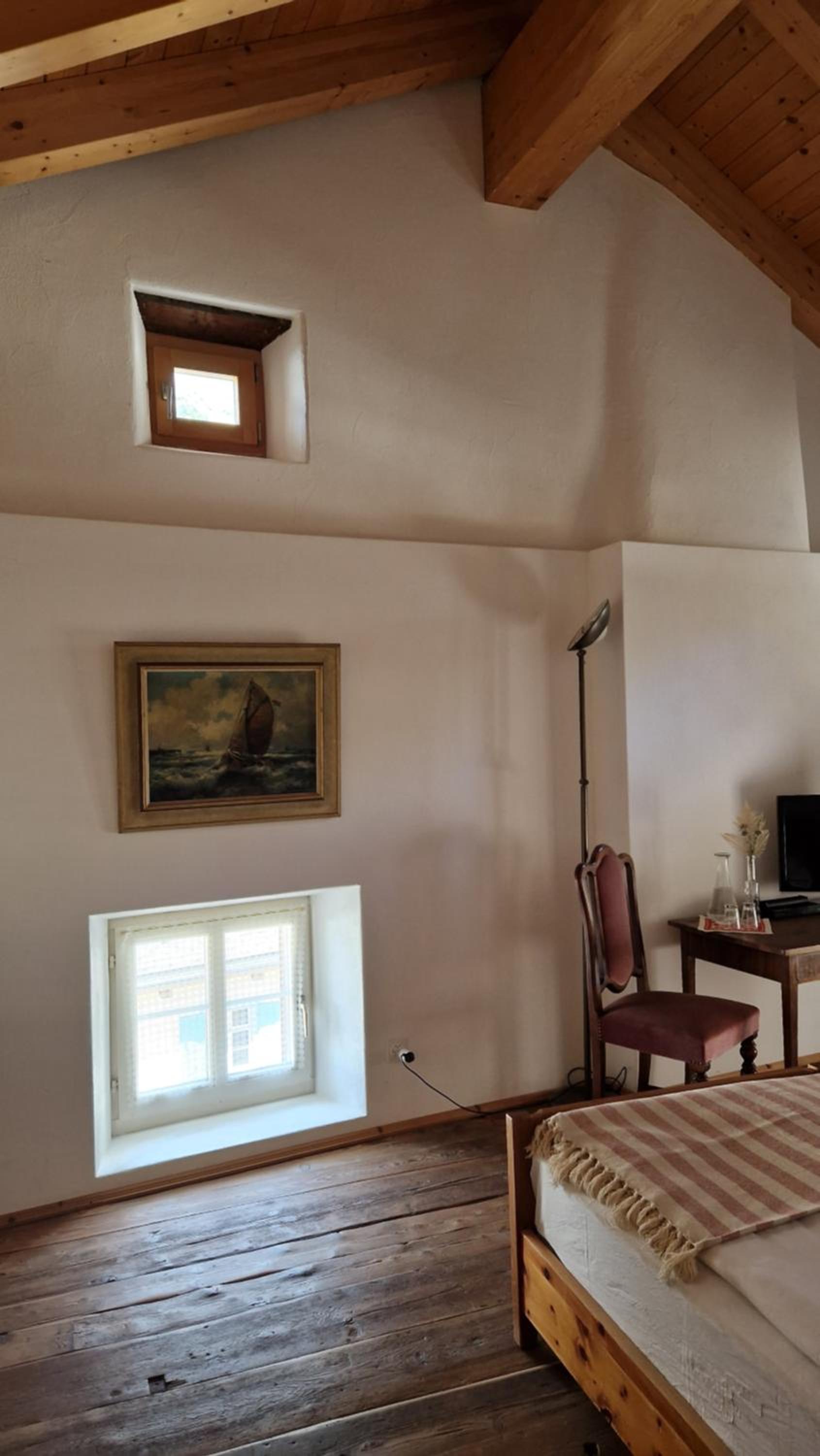 Superior Family Room photo 2