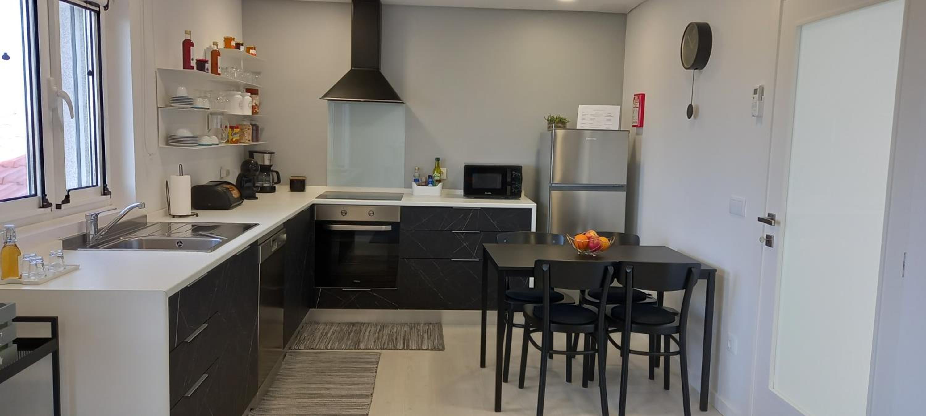 Two-Bedroom House - Photo 28