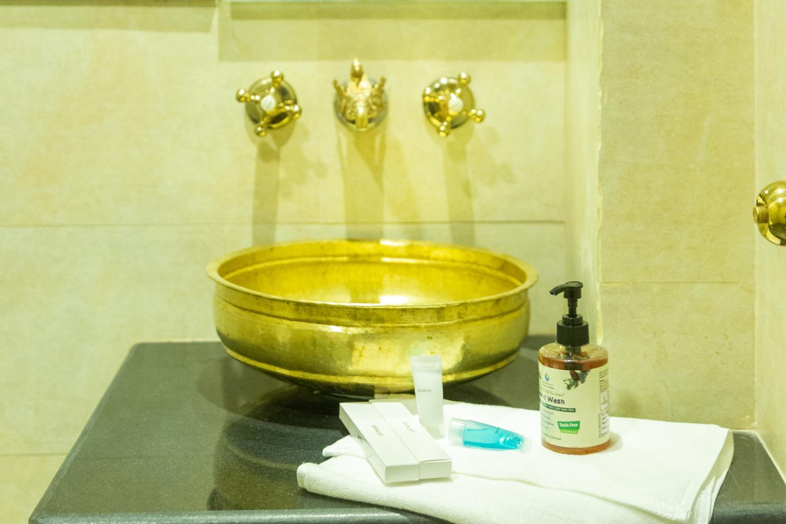 Darbar Deluxe King Room-10% off on Food & Beverage photo 2