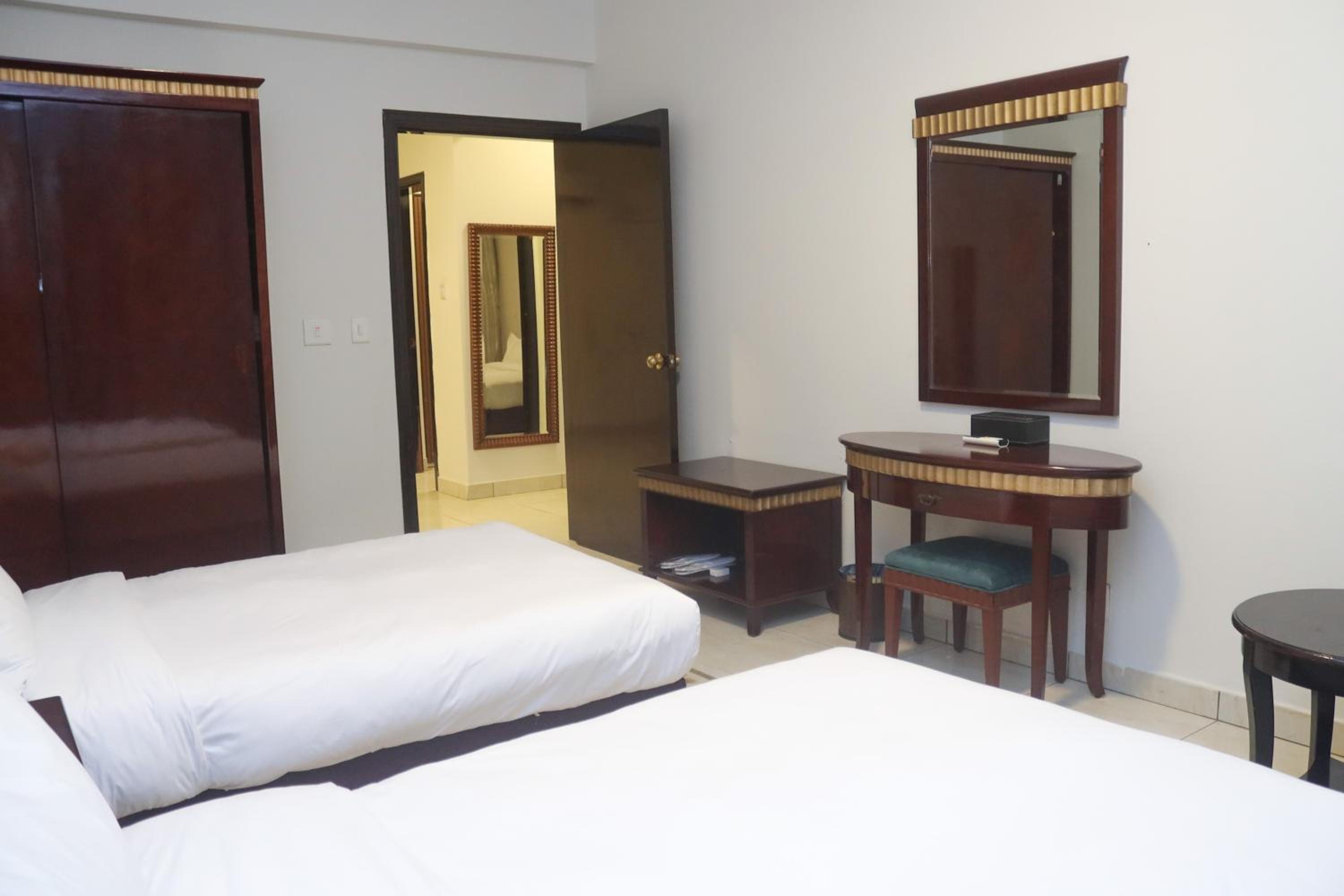Two-Bedroom Villa - Photo 13