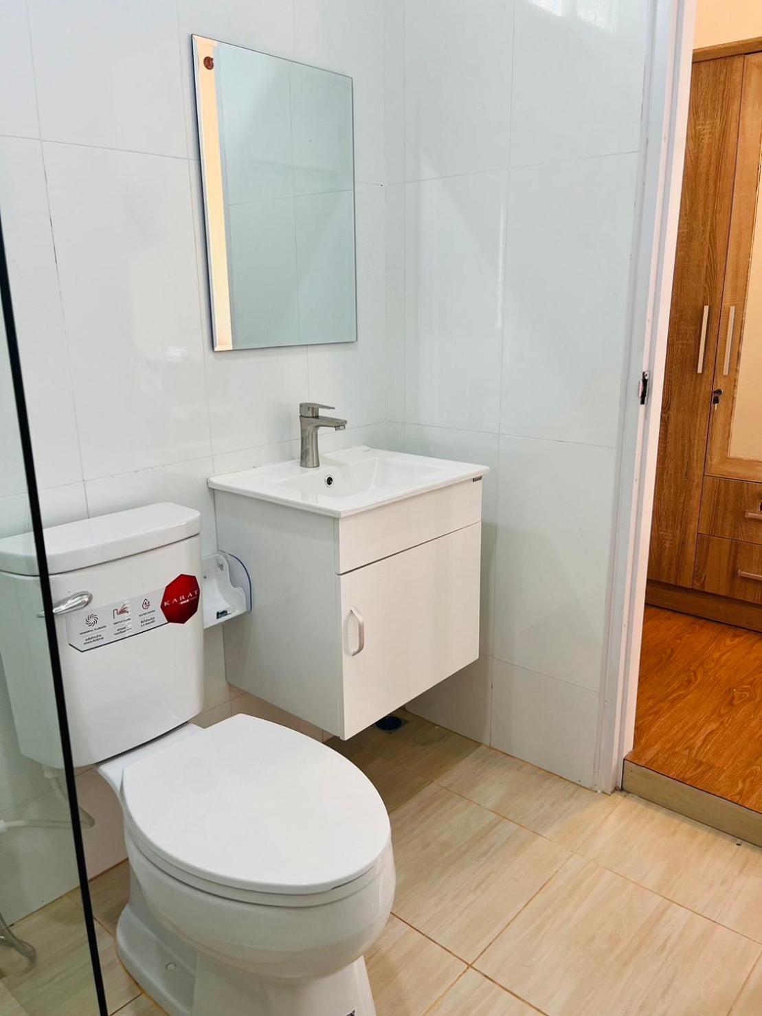Deluxe Queen Room - Photo 9