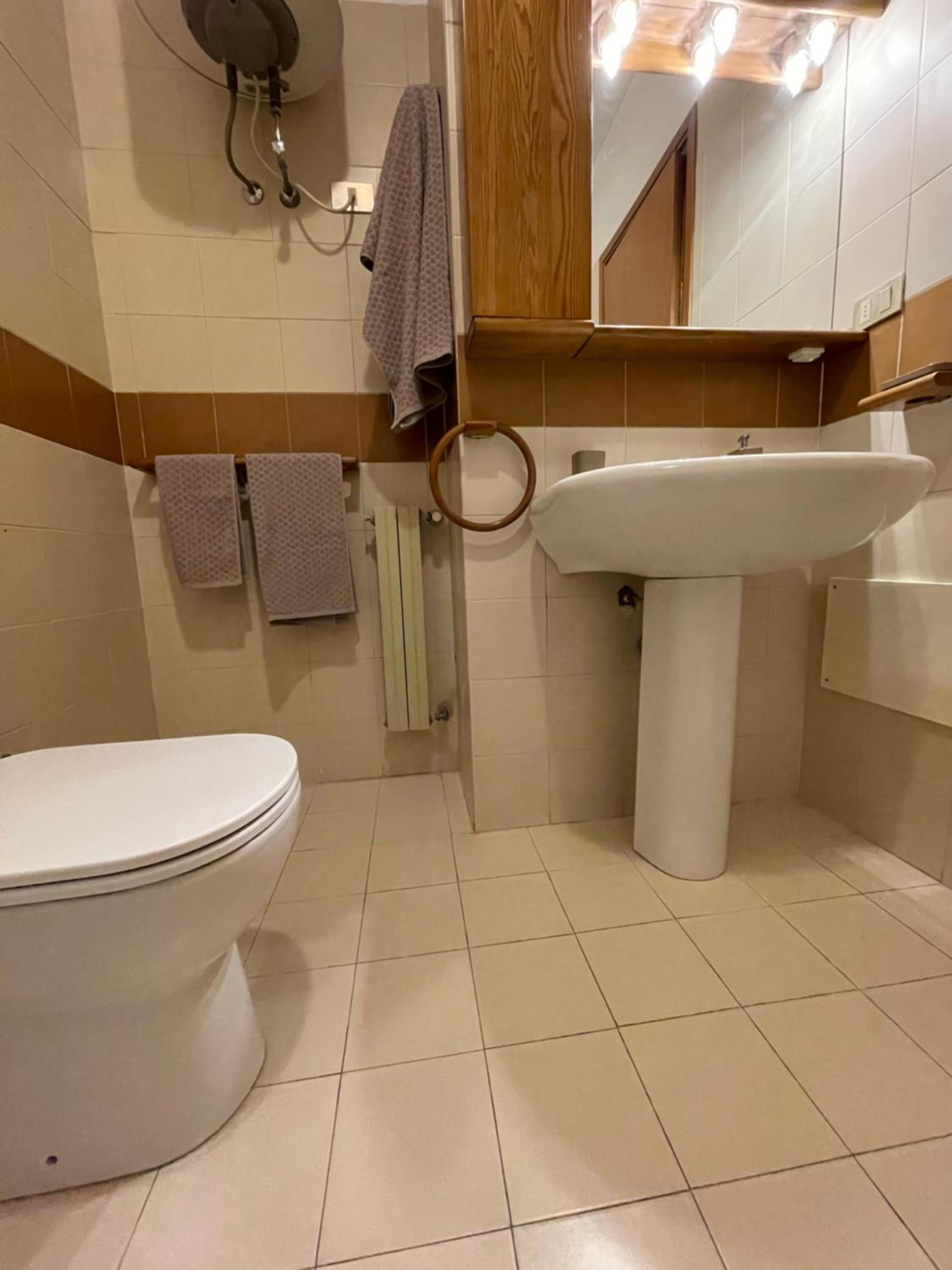 Double Room with Private External Bathroom photo 3