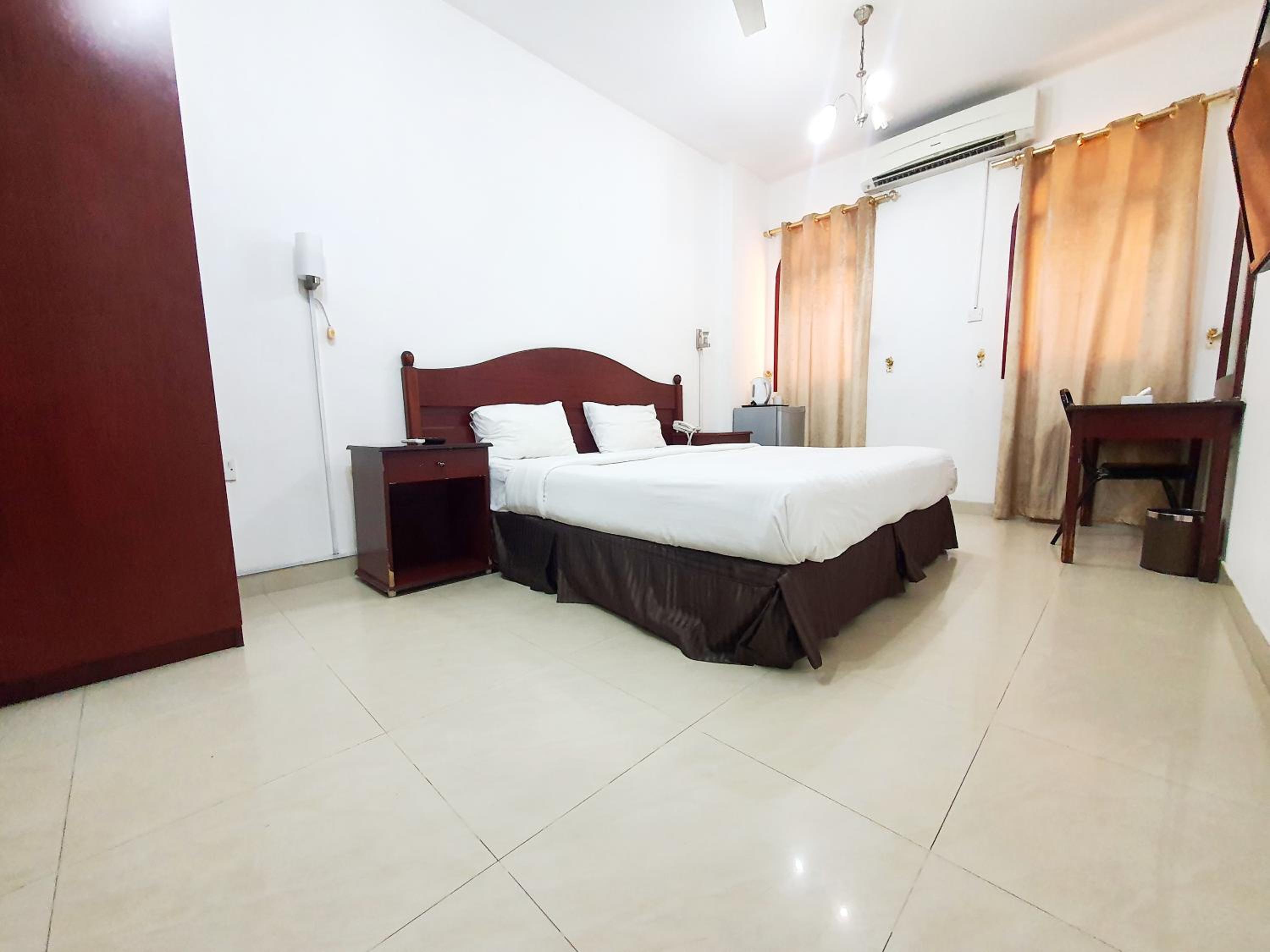 Double Room with Private Bathroom photo 2