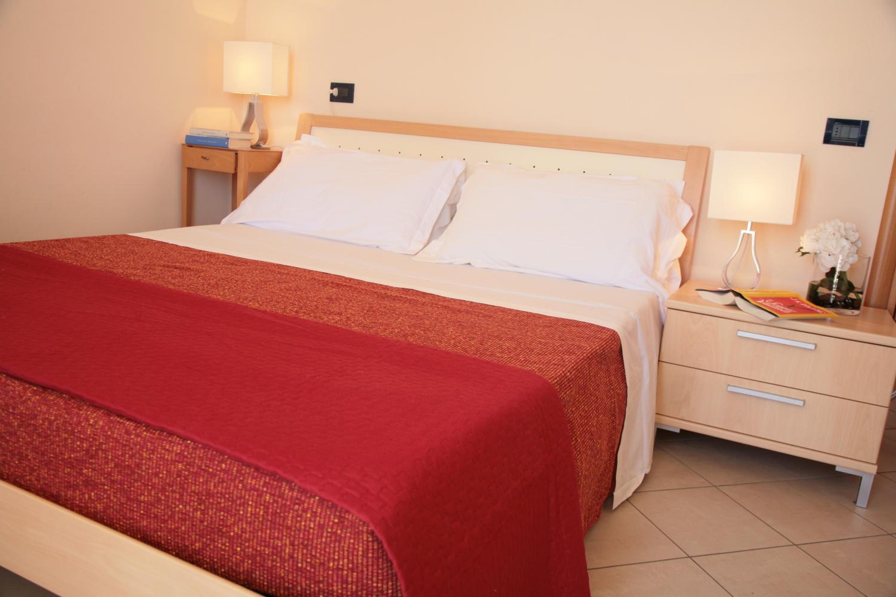 One-Bedroom Apartment Suite with Panoramic View photo 1