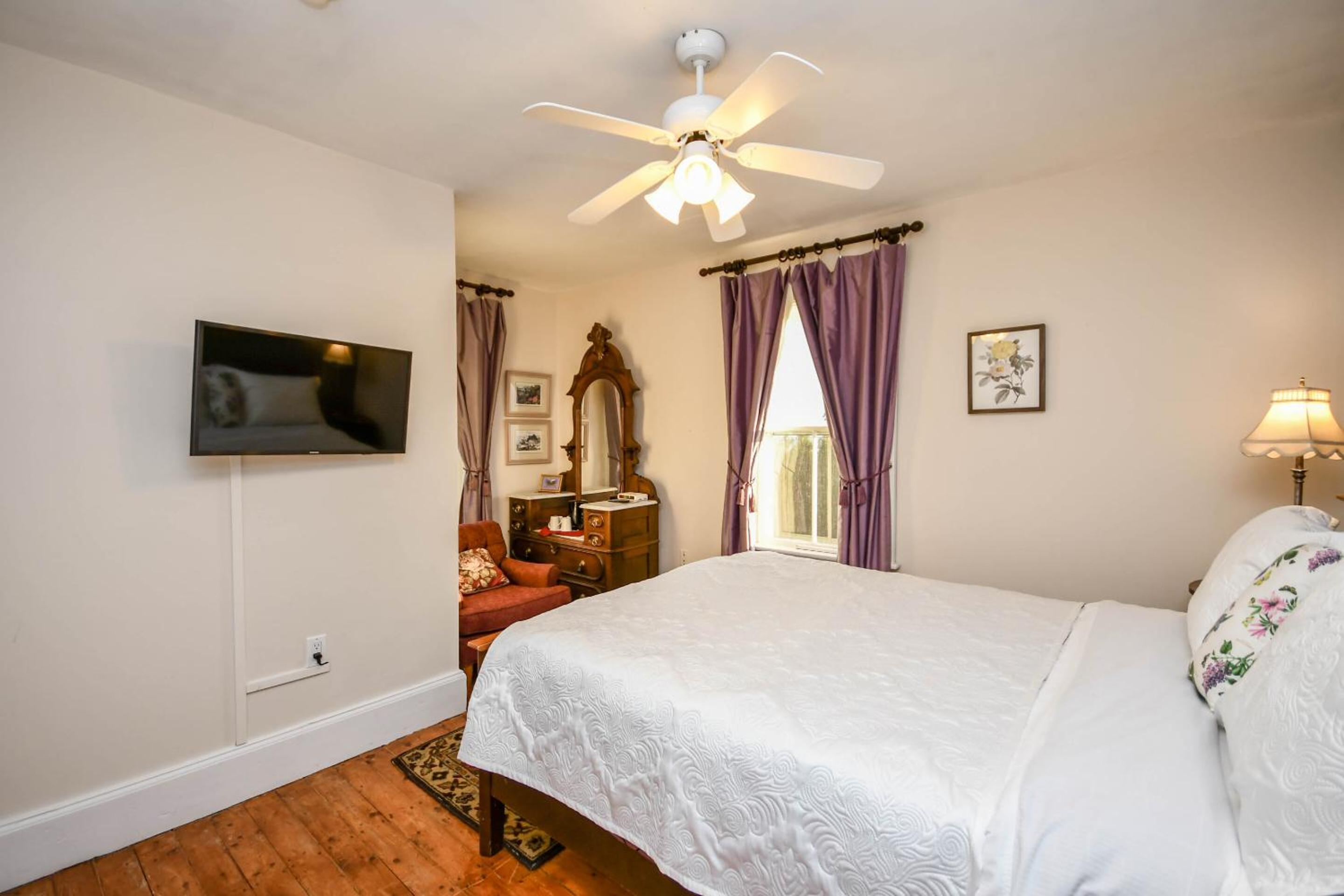 Queen Room - Photo 4